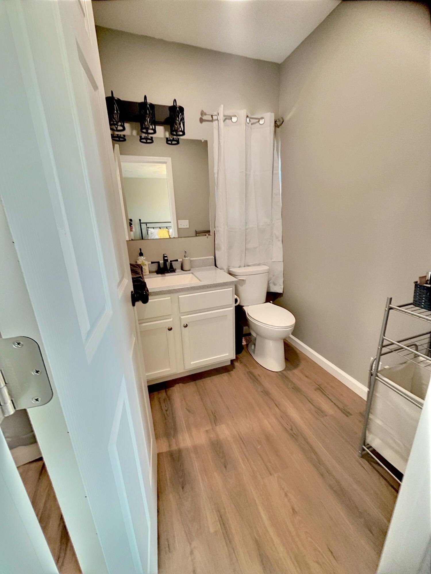 102 Lois Court Property Photo 8