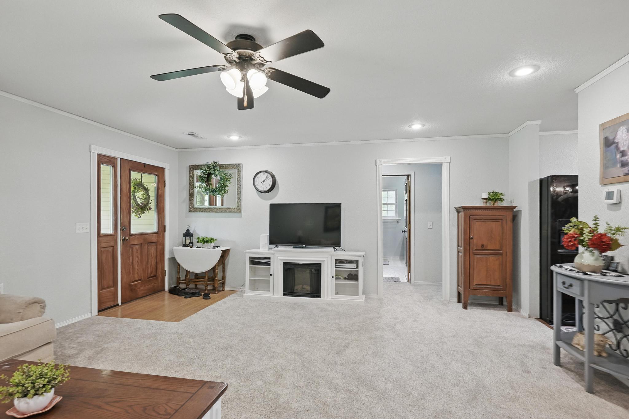 91 Kay Lane Property Photo 6