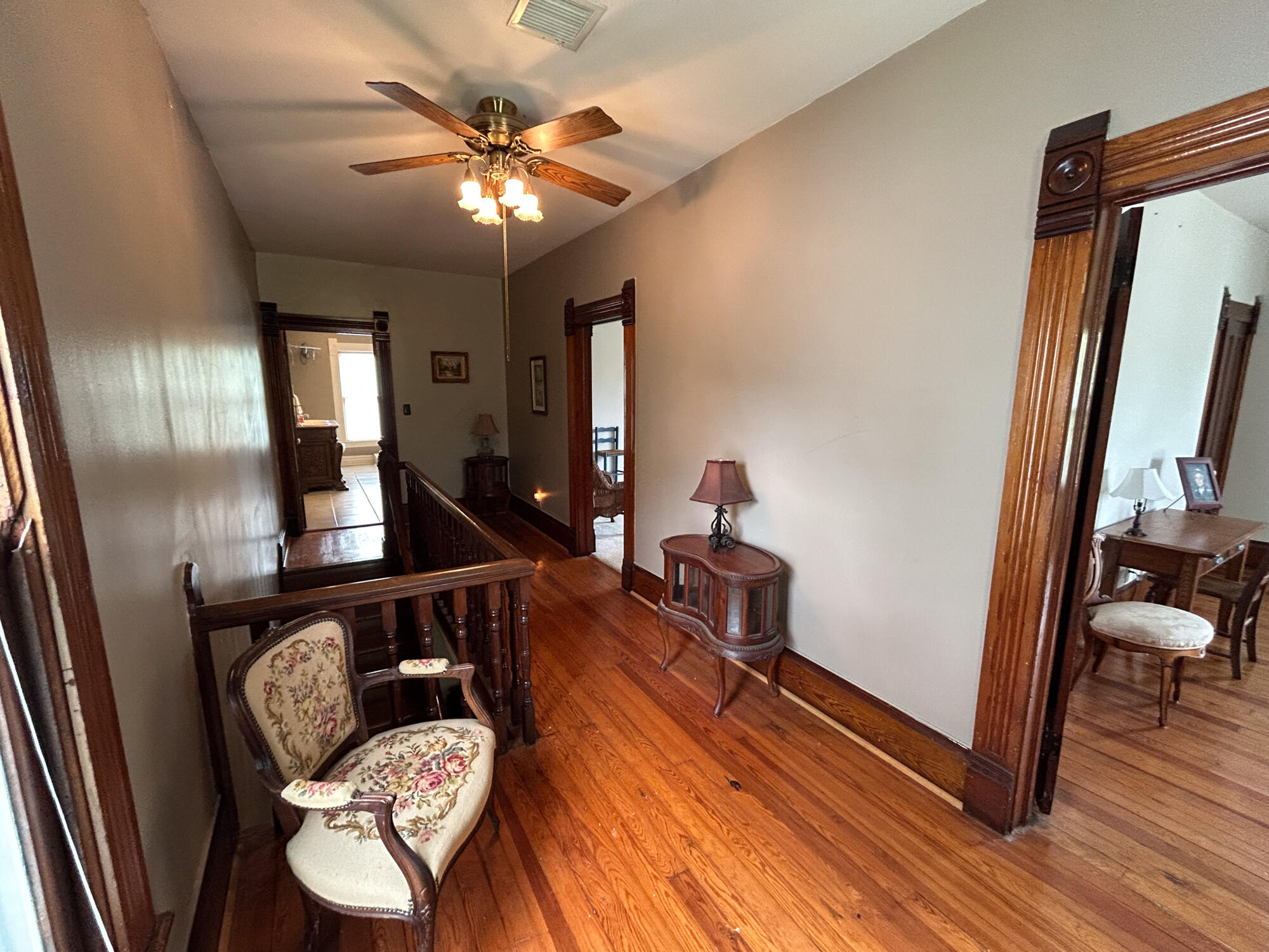 502 North Center Street Property Photo 14