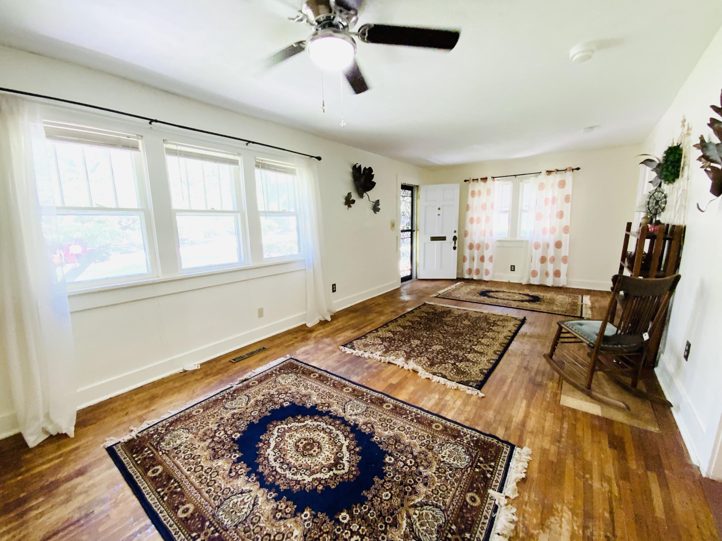 516 West Minota Street Property Photo 7