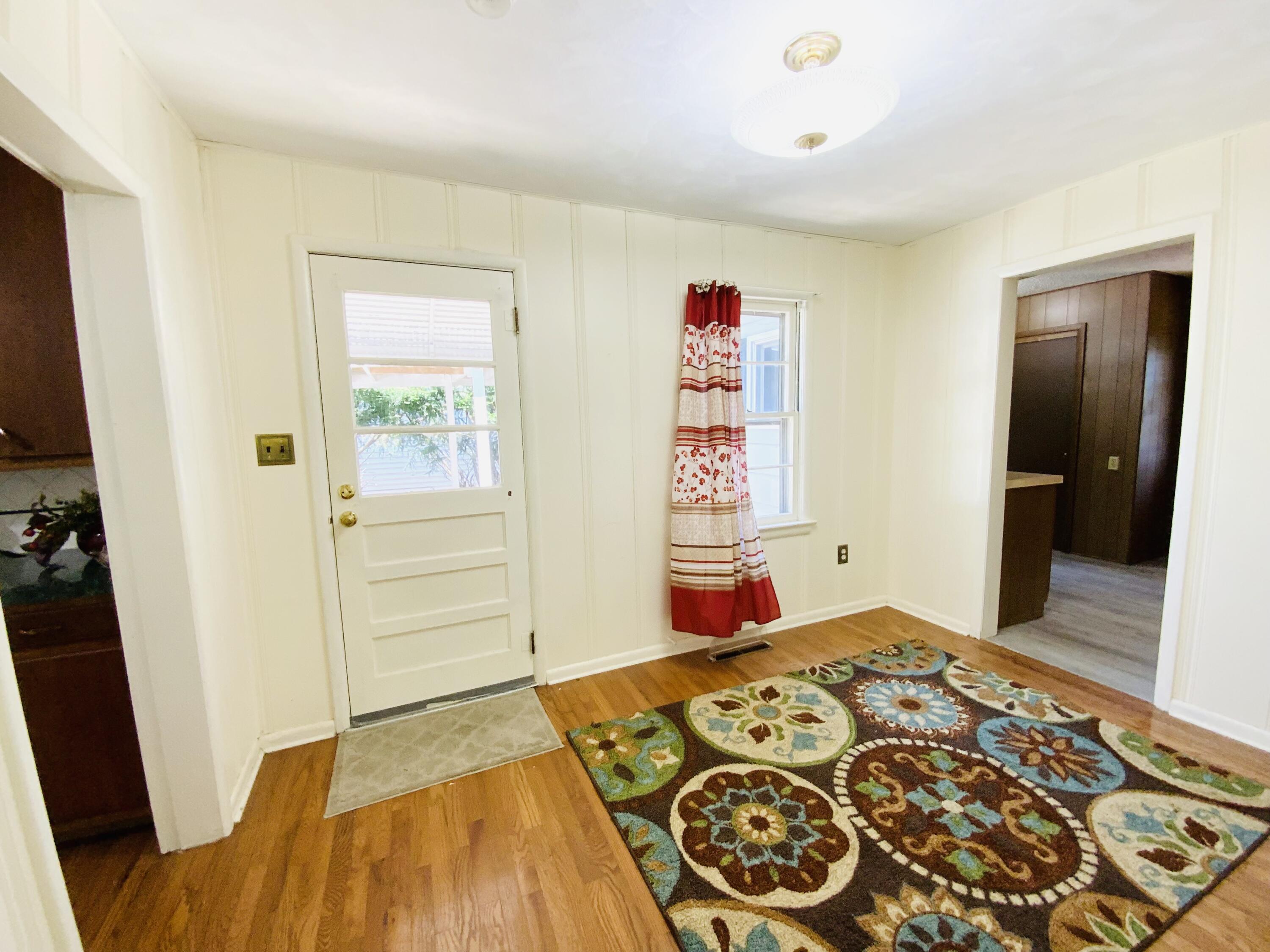 516 West Minota Street Property Photo 8