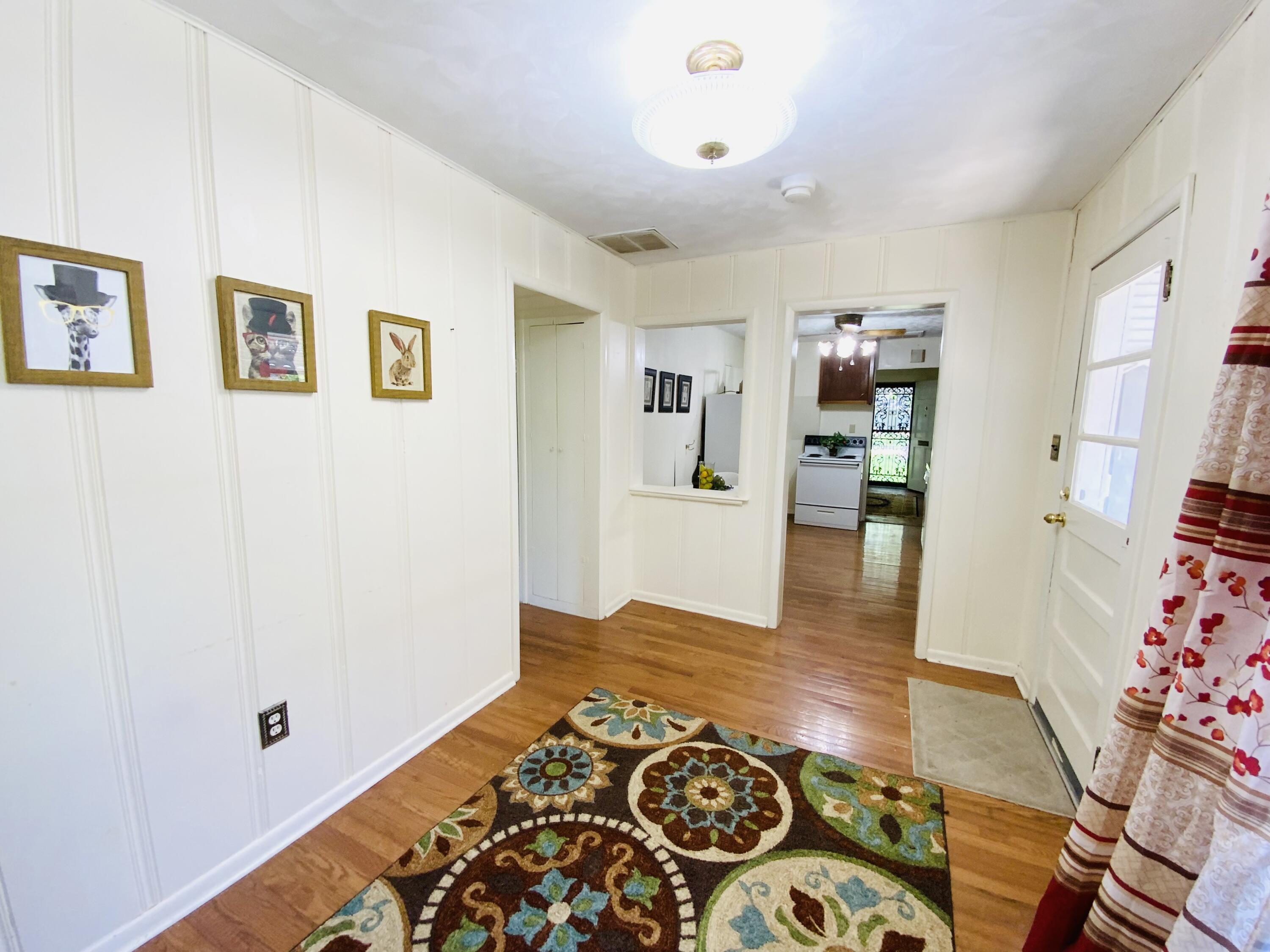 516 West Minota Street Property Photo 9