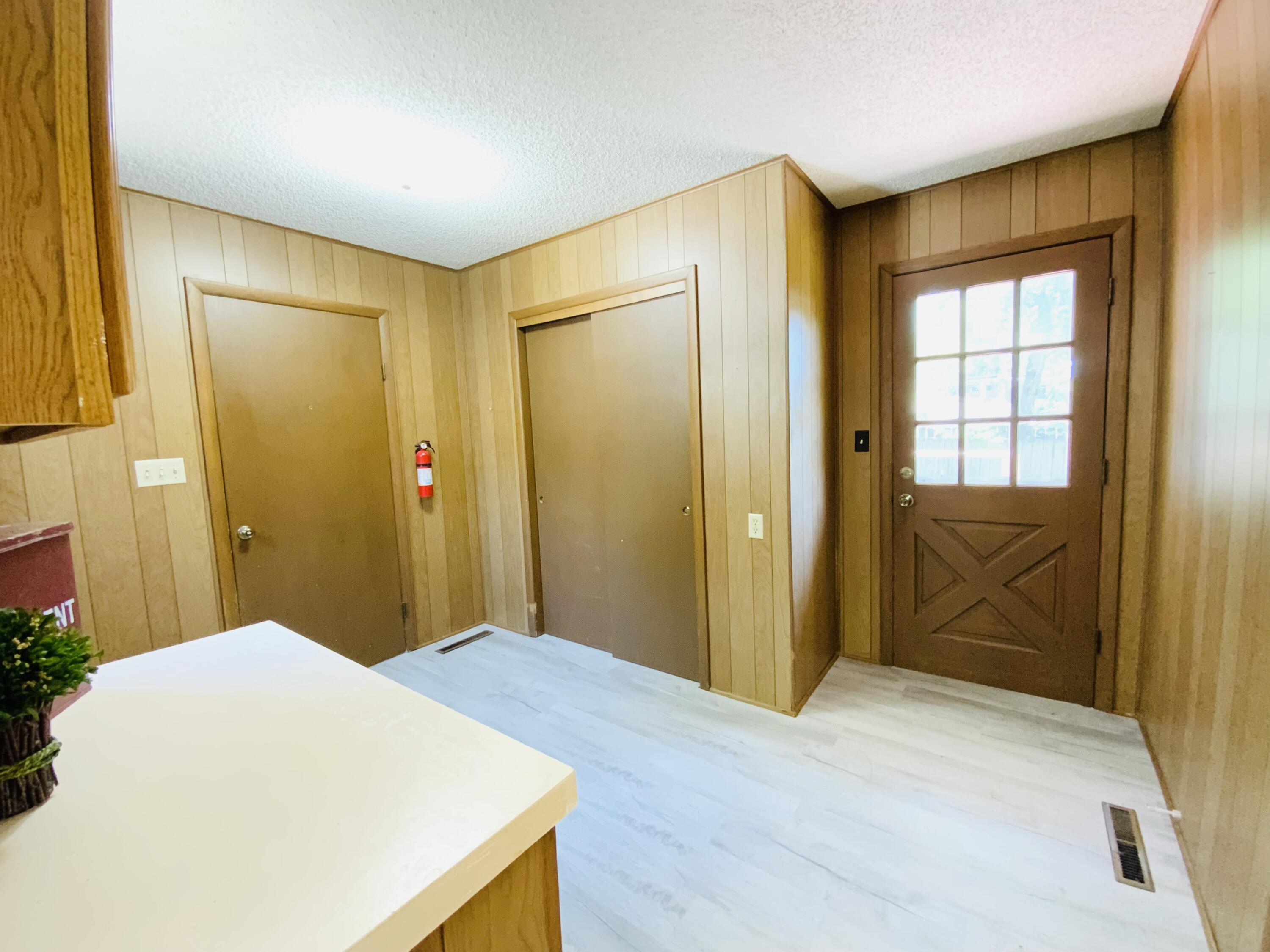 516 West Minota Street Property Photo 18