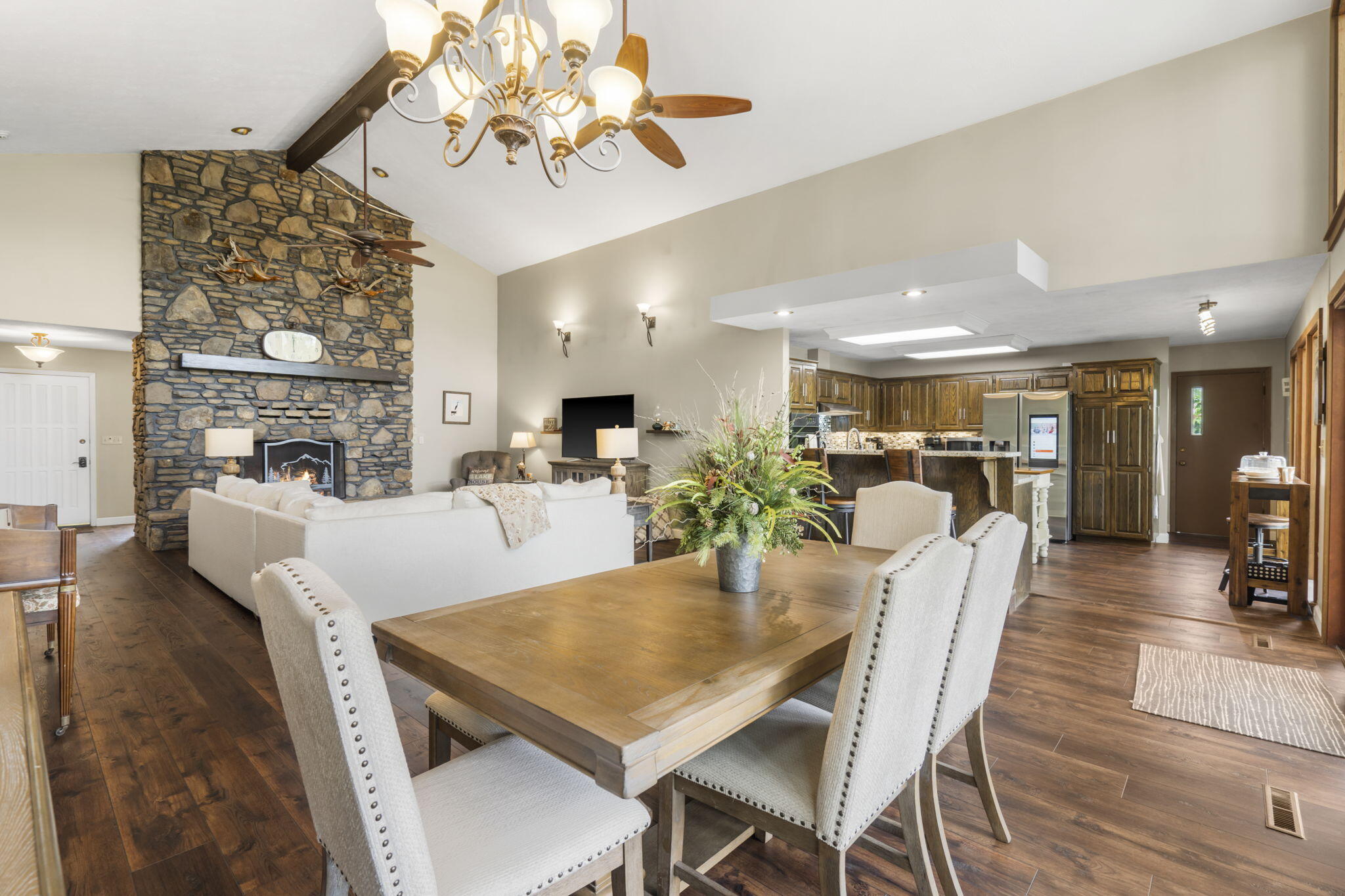 1294 Acacia Club Road Property Photo 15