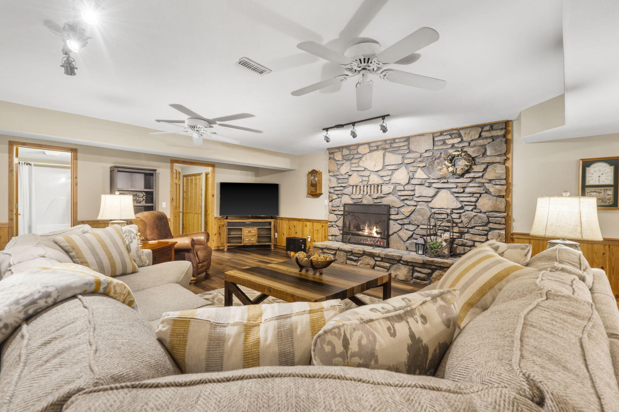 1294 Acacia Club Road Property Photo 29