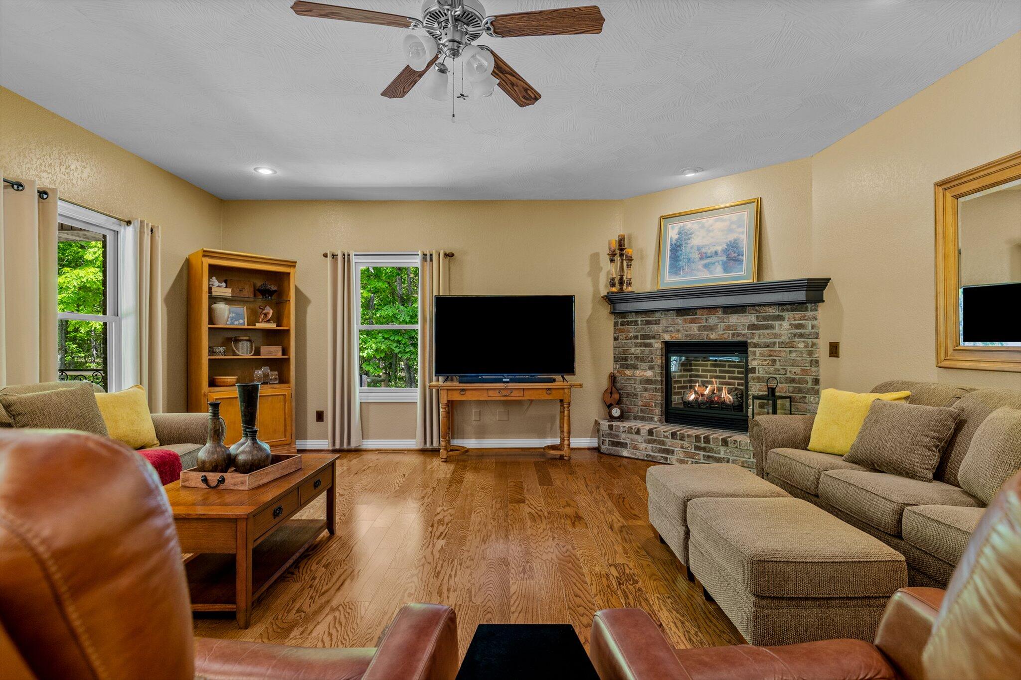 10687 North Farm Rd 247 Property Photo 7