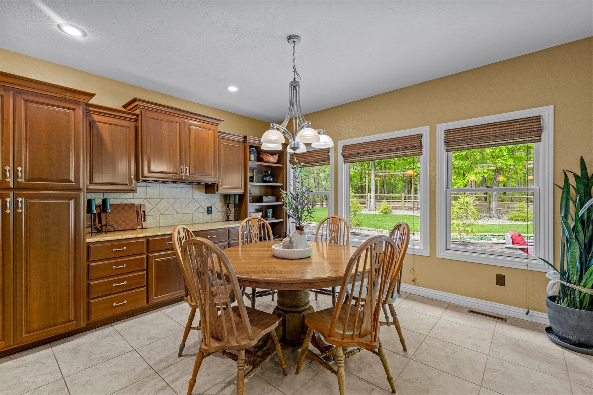 10687 North Farm Rd 247 Property Photo 16
