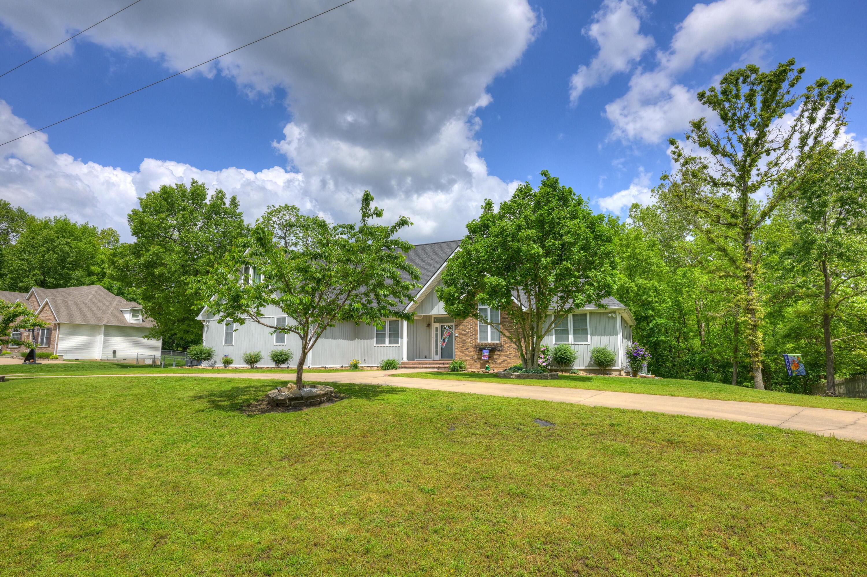 10208 Timberline Circle Property Photo 4