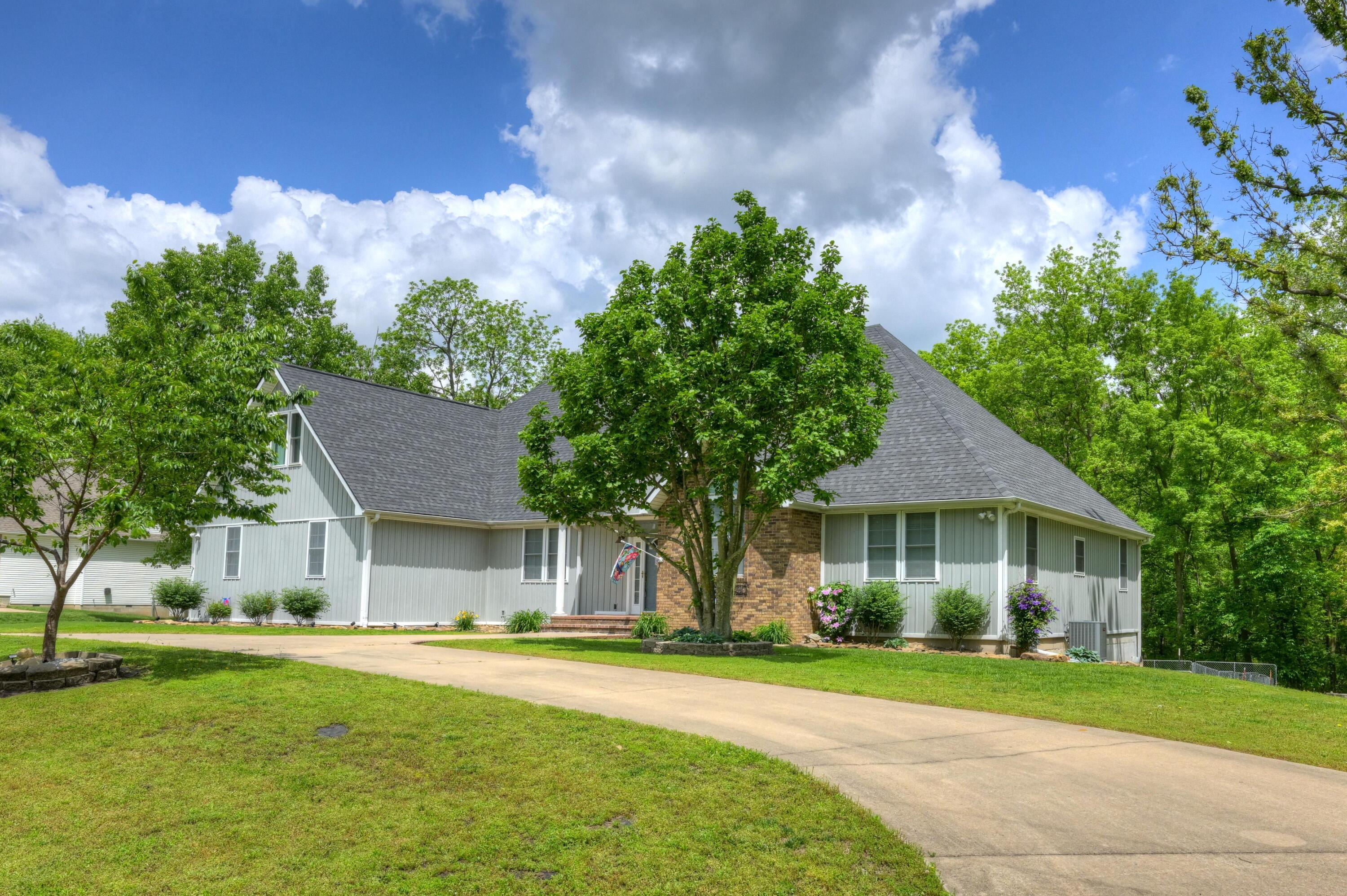 10208 Timberline Circle Property Photo 5