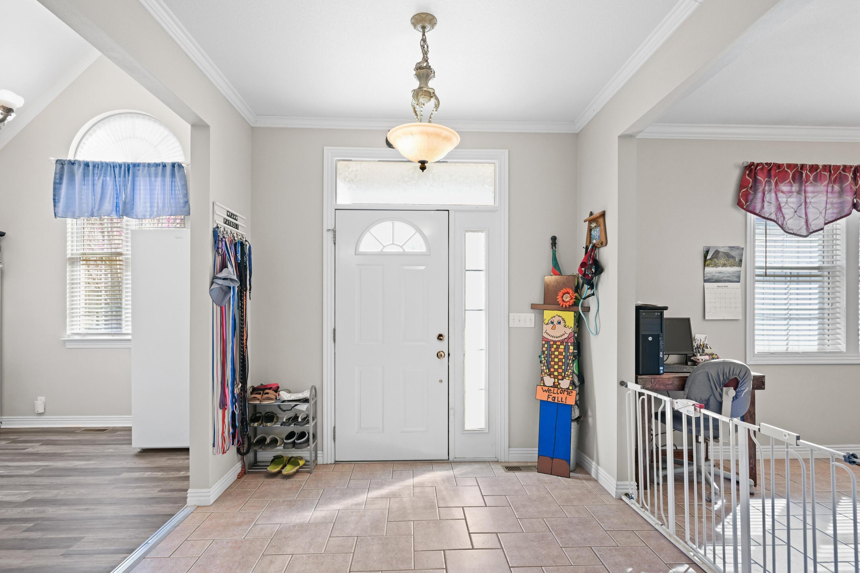 10208 Timberline Circle Property Photo 6