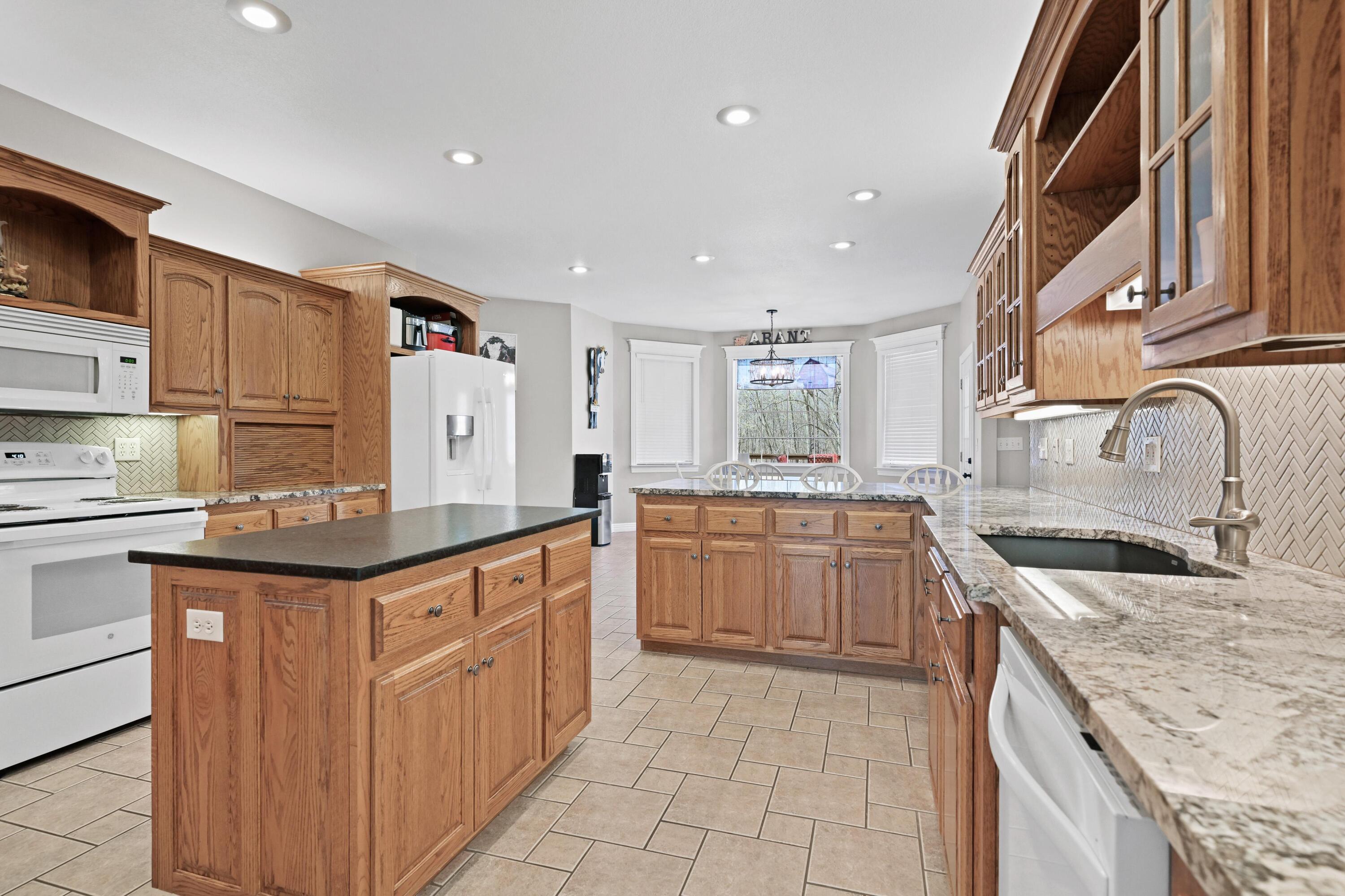 10208 Timberline Circle Property Photo 14