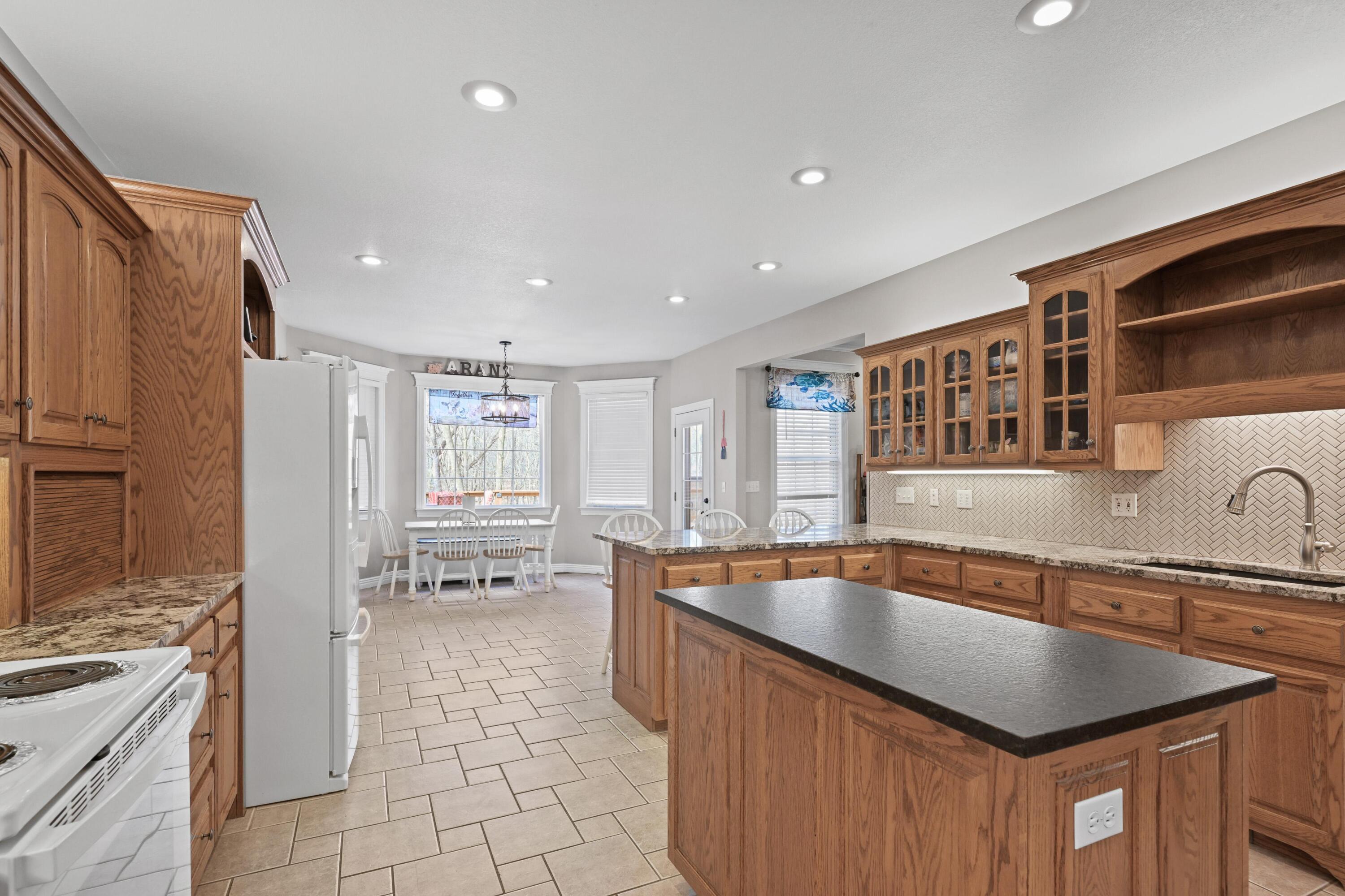 10208 Timberline Circle Property Photo 16