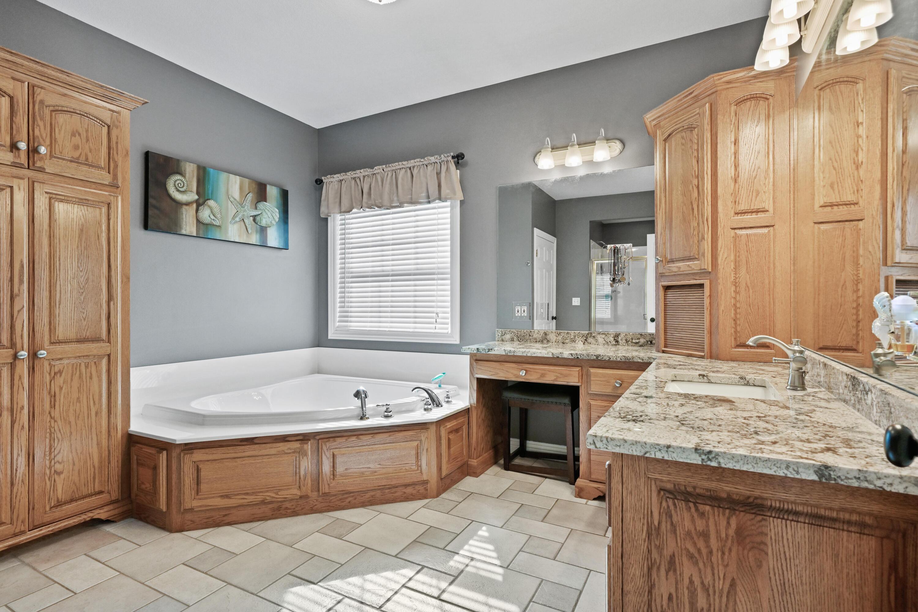 10208 Timberline Circle Property Photo 21