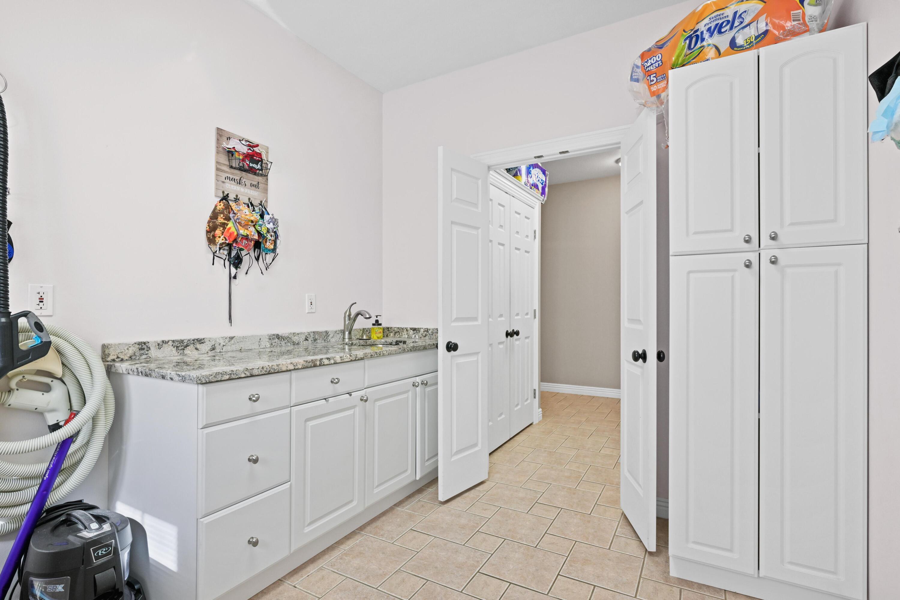 10208 Timberline Circle Property Photo 41