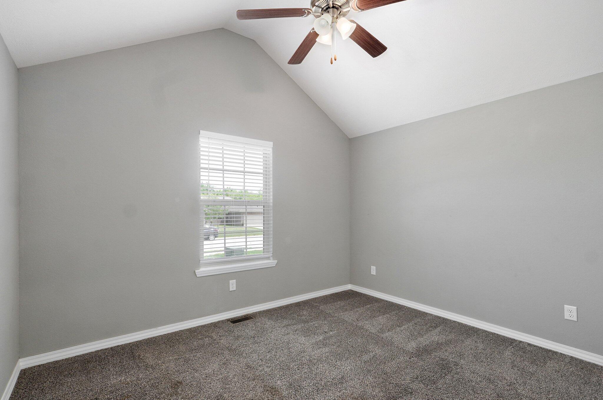 678 East Simpson Street Property Photo 20