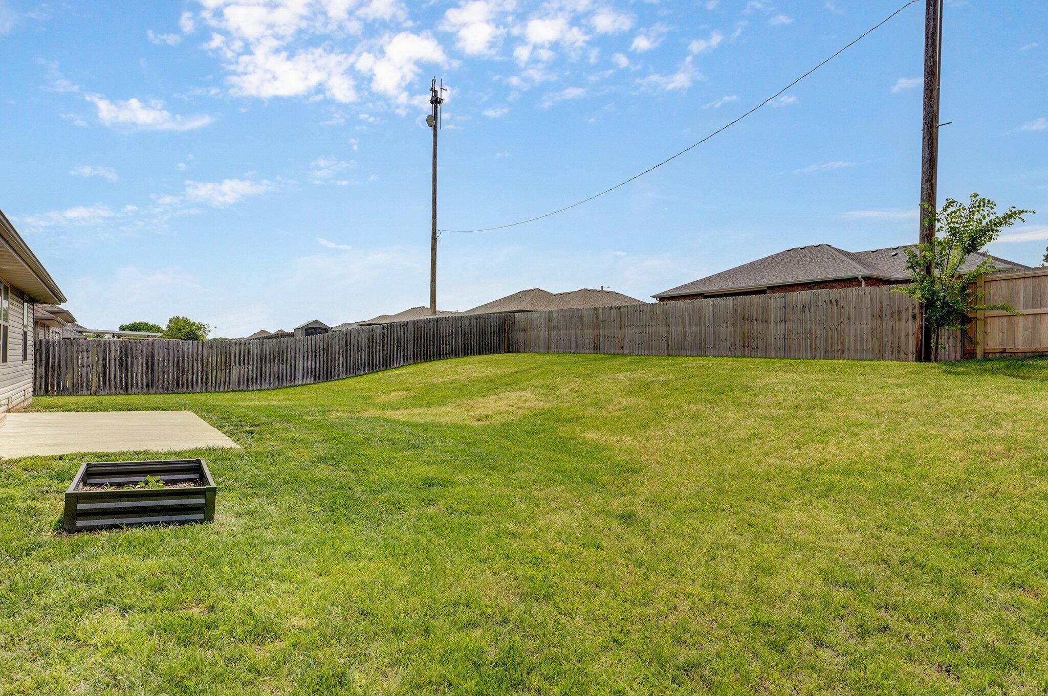 678 East Simpson Street Property Photo 27