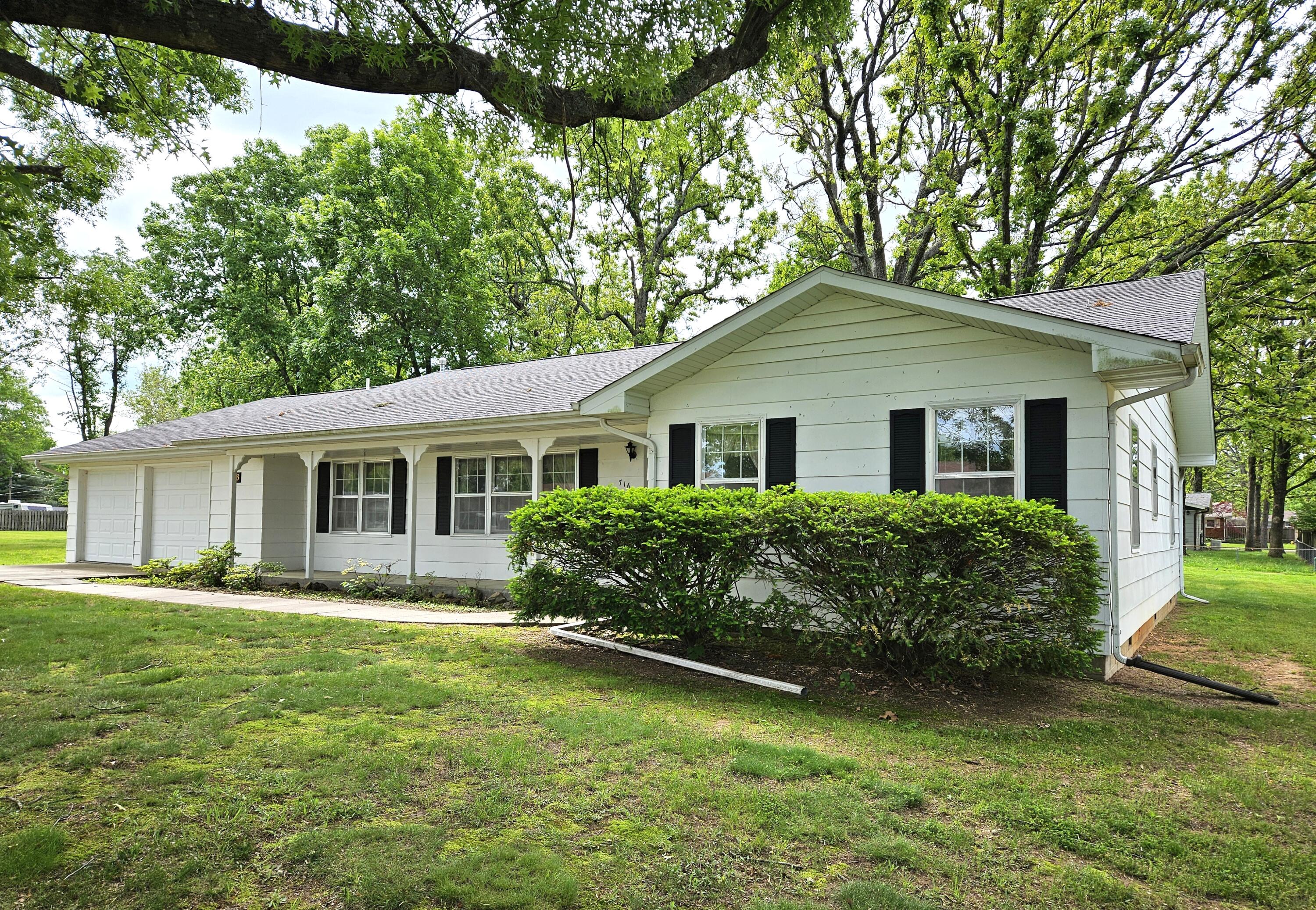 716 East Kirkwood Drive Property Photo