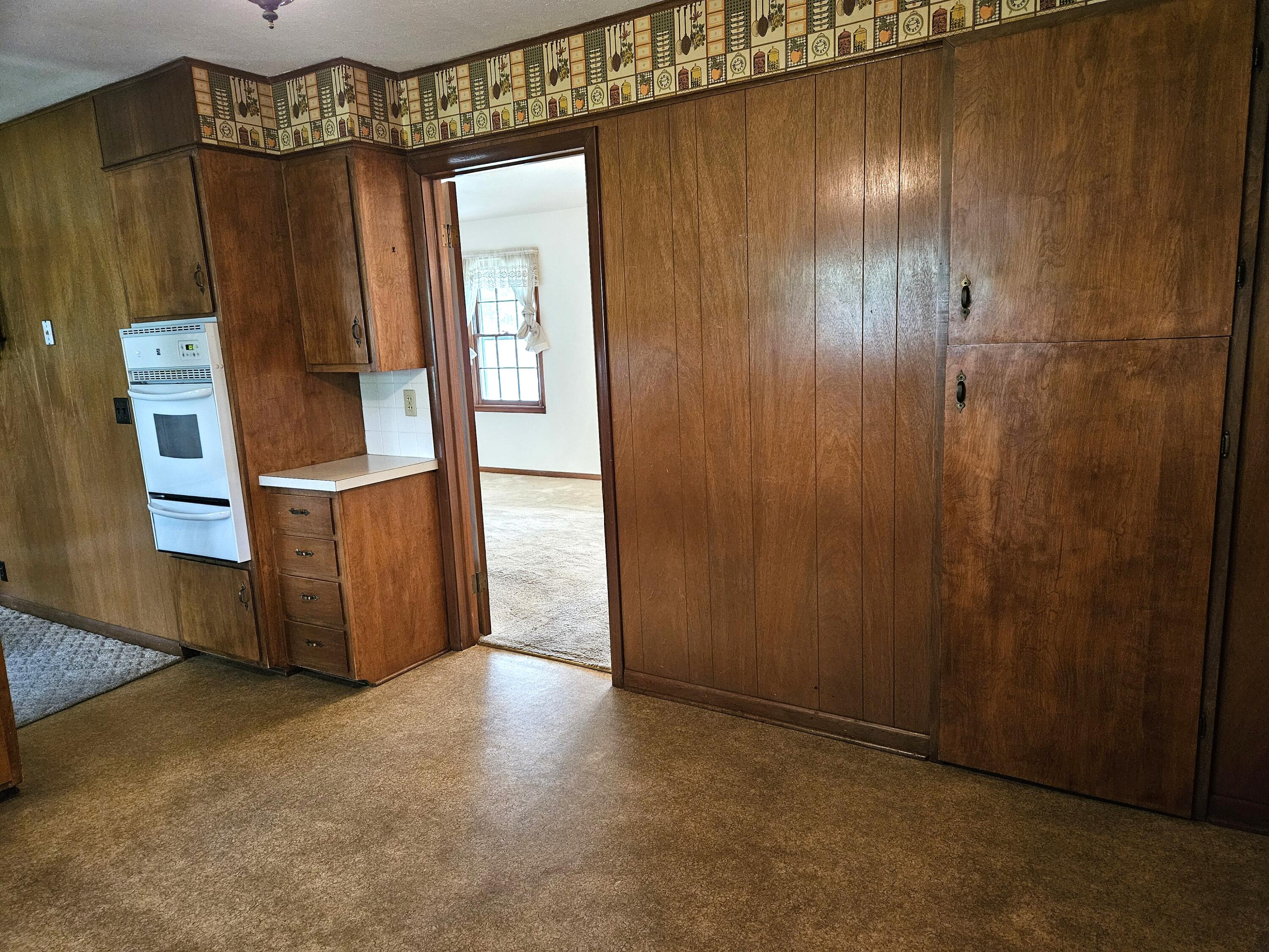 716 East Kirkwood Drive Property Photo 10