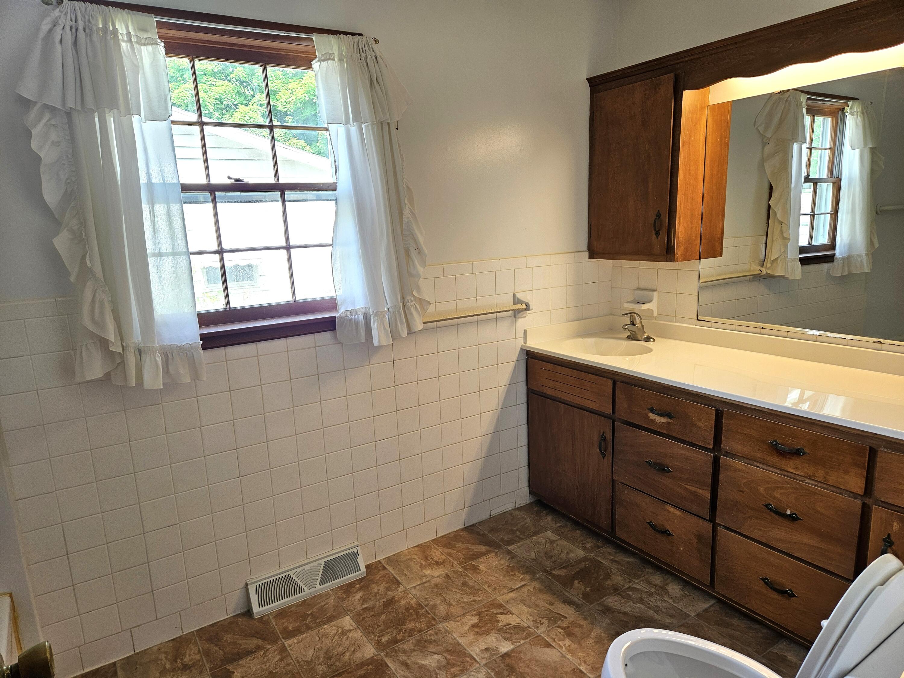 716 East Kirkwood Drive Property Photo 22