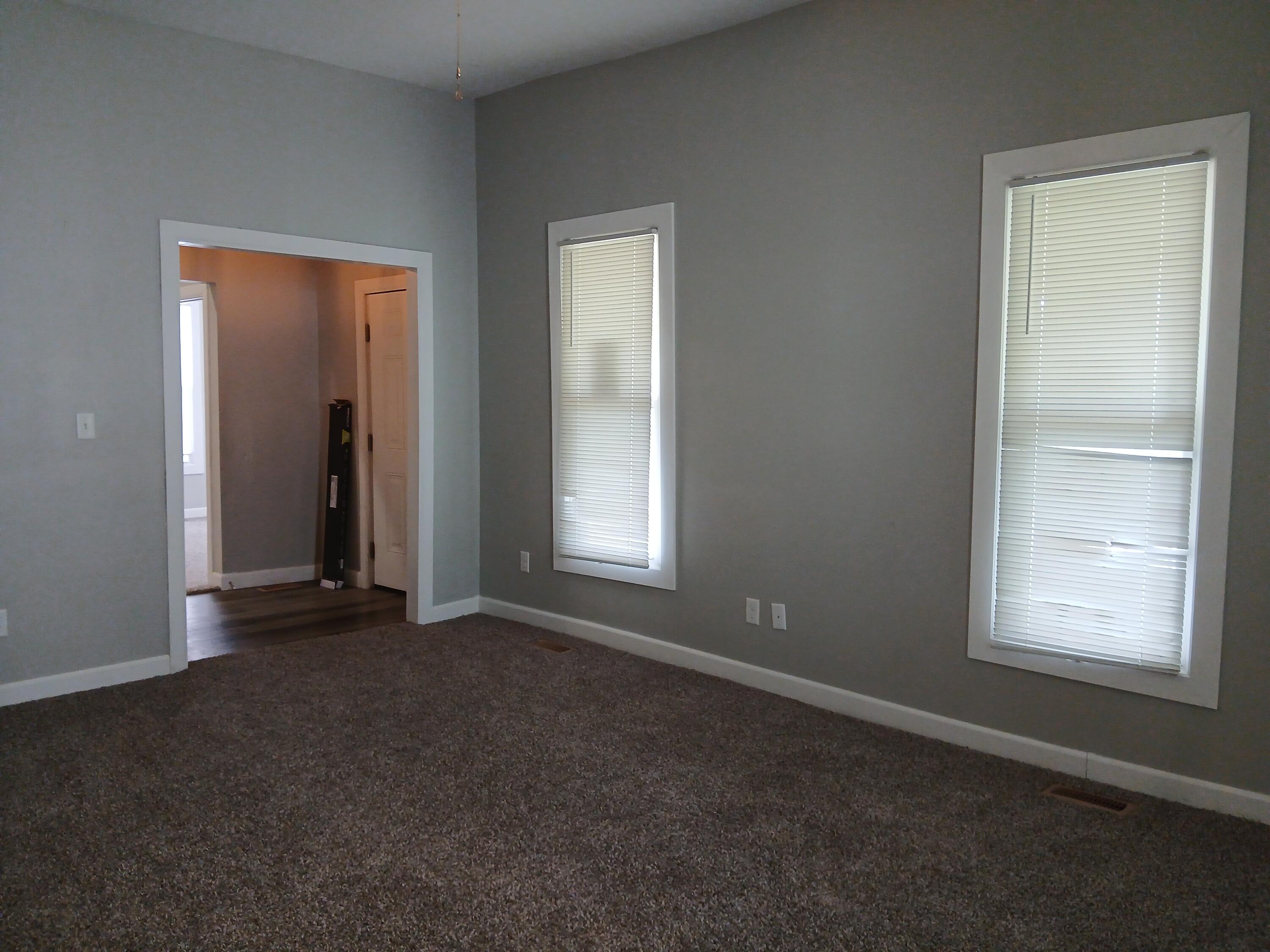 639 West Webster Street Property Photo 3