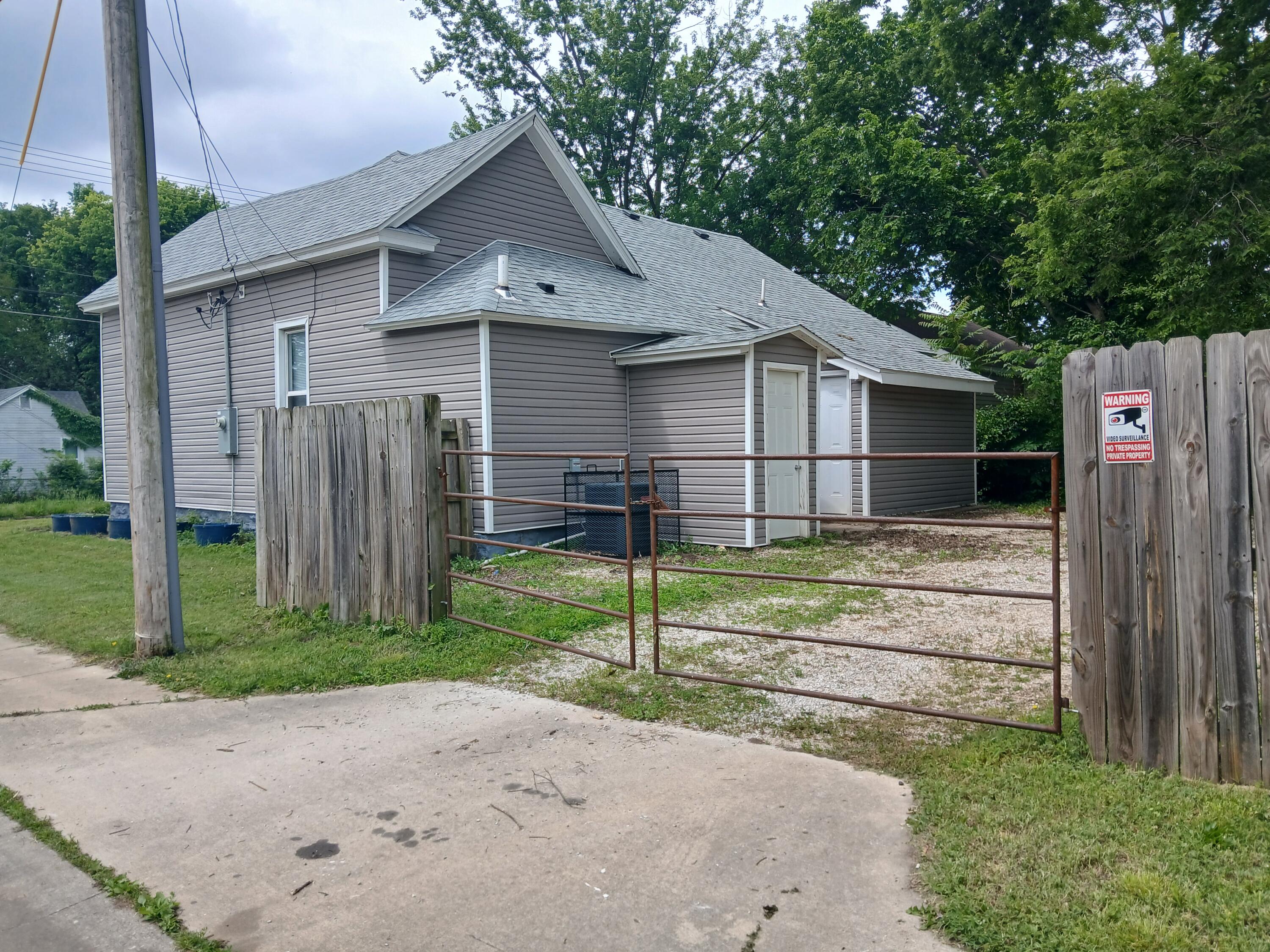 639 West Webster Street Property Photo 22
