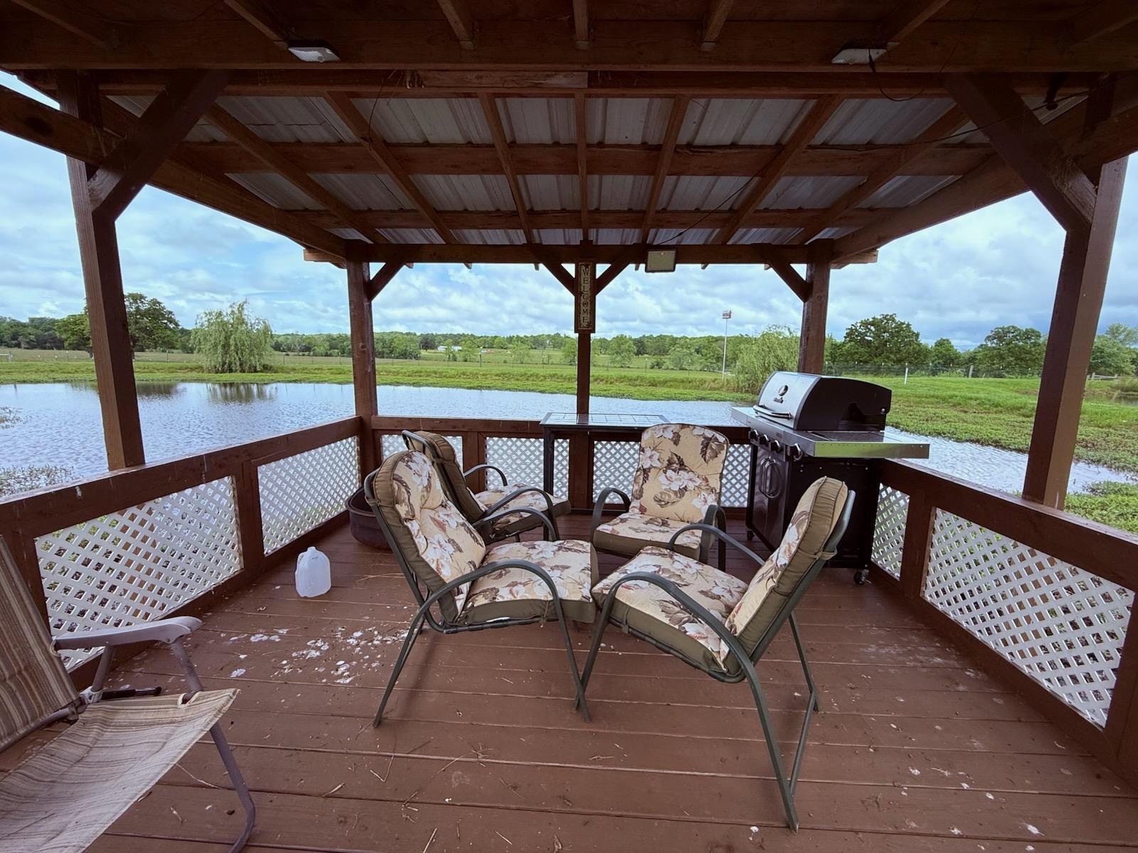 2772 Morriston Road Property Photo 5