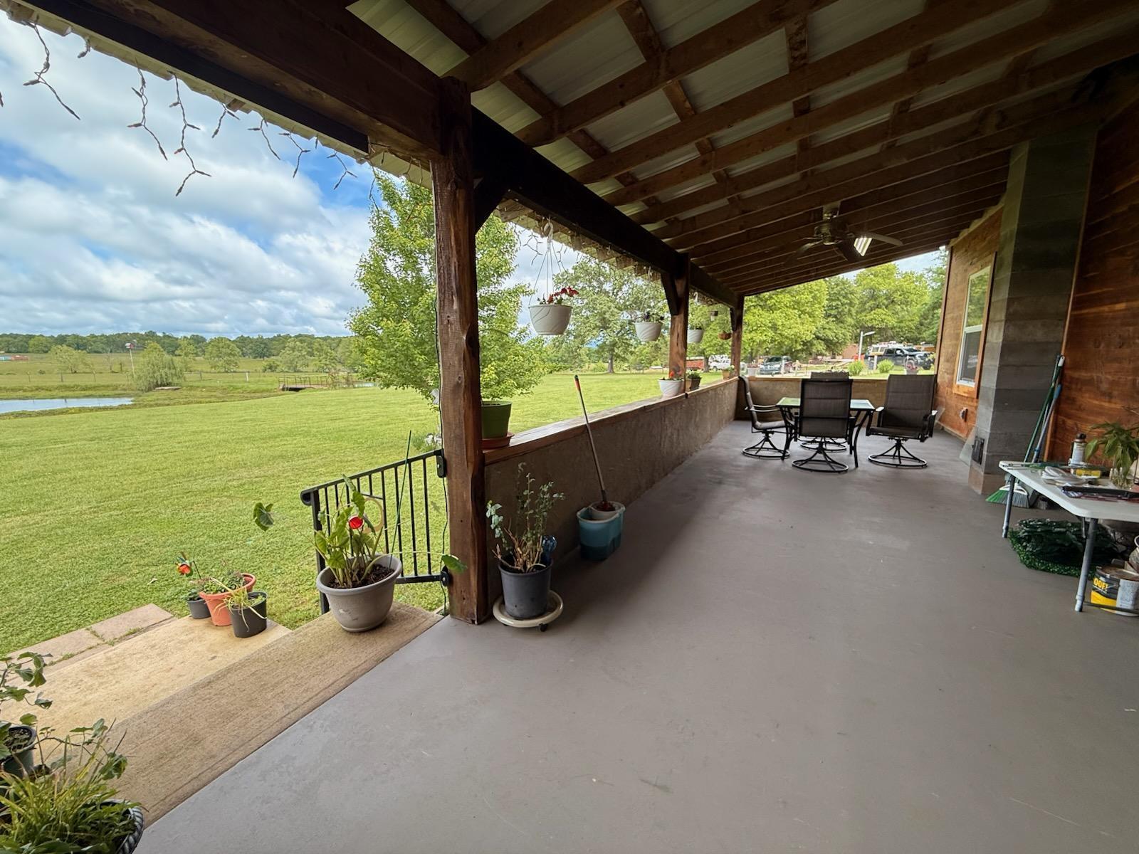 2772 Morriston Road Property Photo 11