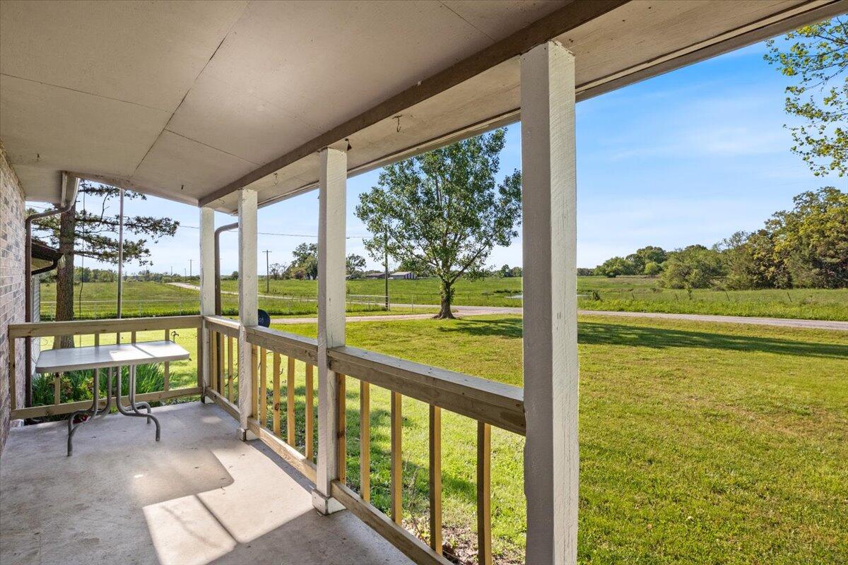 21272 Highway Y Property Photo 5
