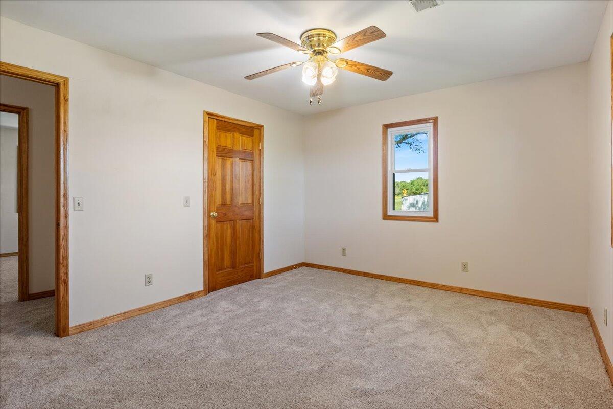 21272 Highway Y Property Photo 10