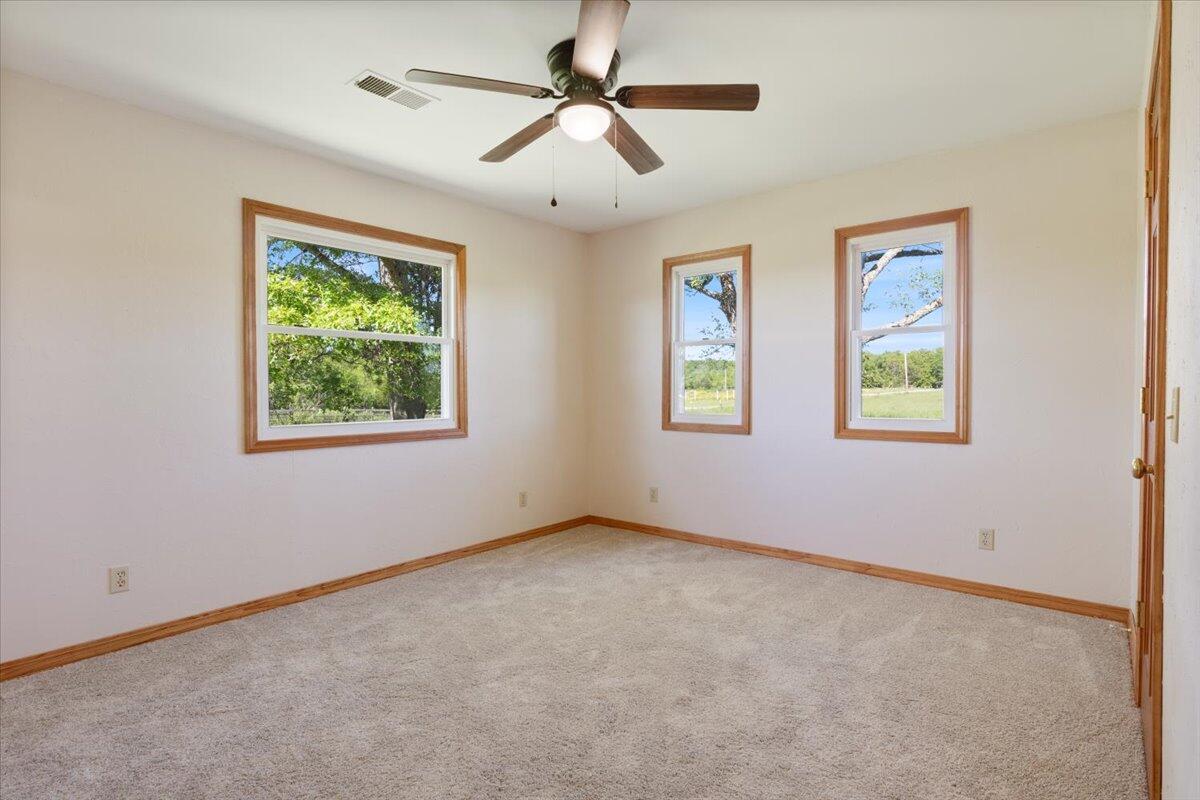 21272 Highway Y Property Photo 11