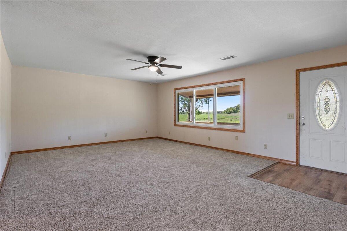21272 Highway Y Property Photo 14