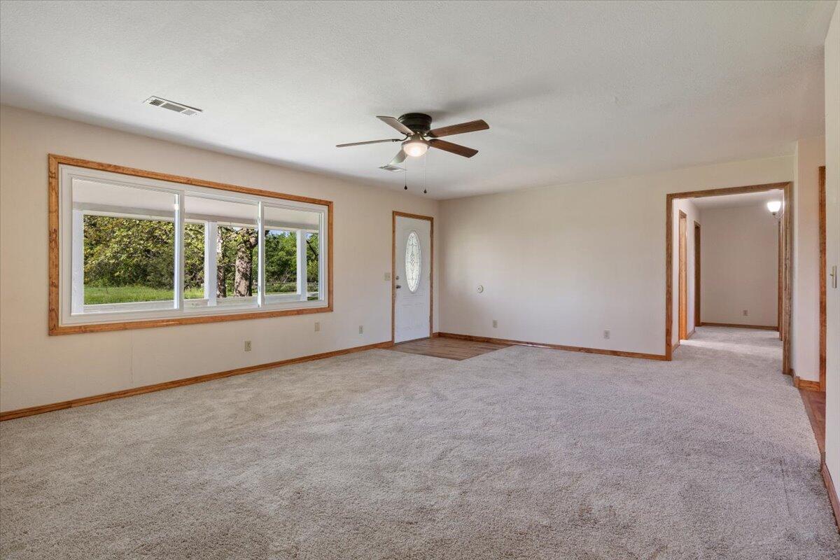 21272 Highway Y Property Photo 16