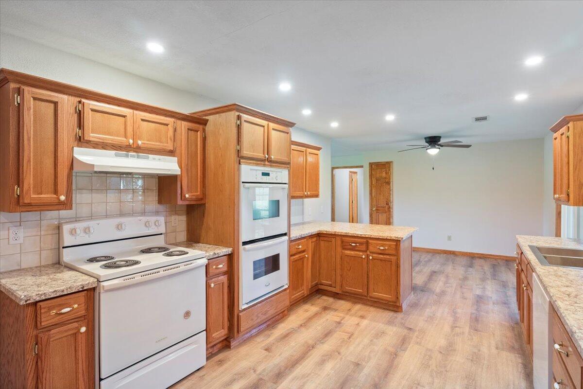 21272 Highway Y Property Photo 20