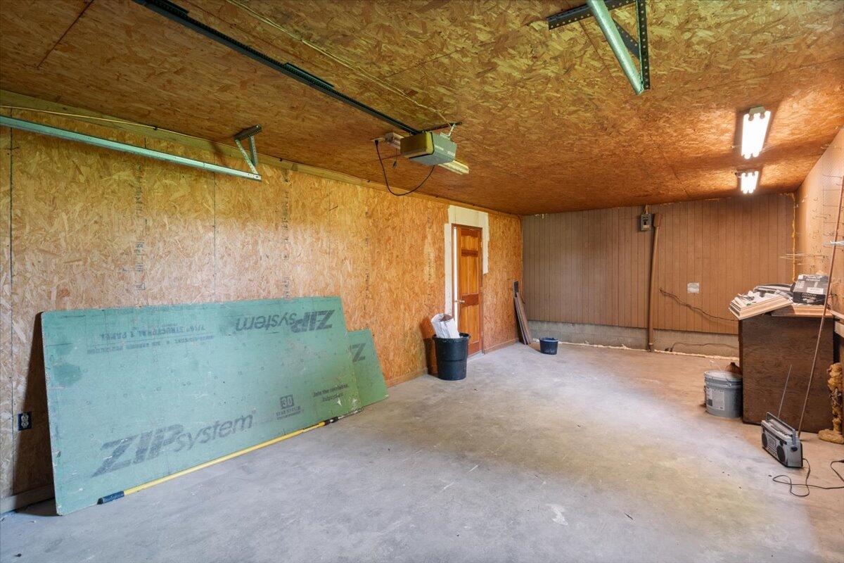 21272 Highway Y Property Photo 24