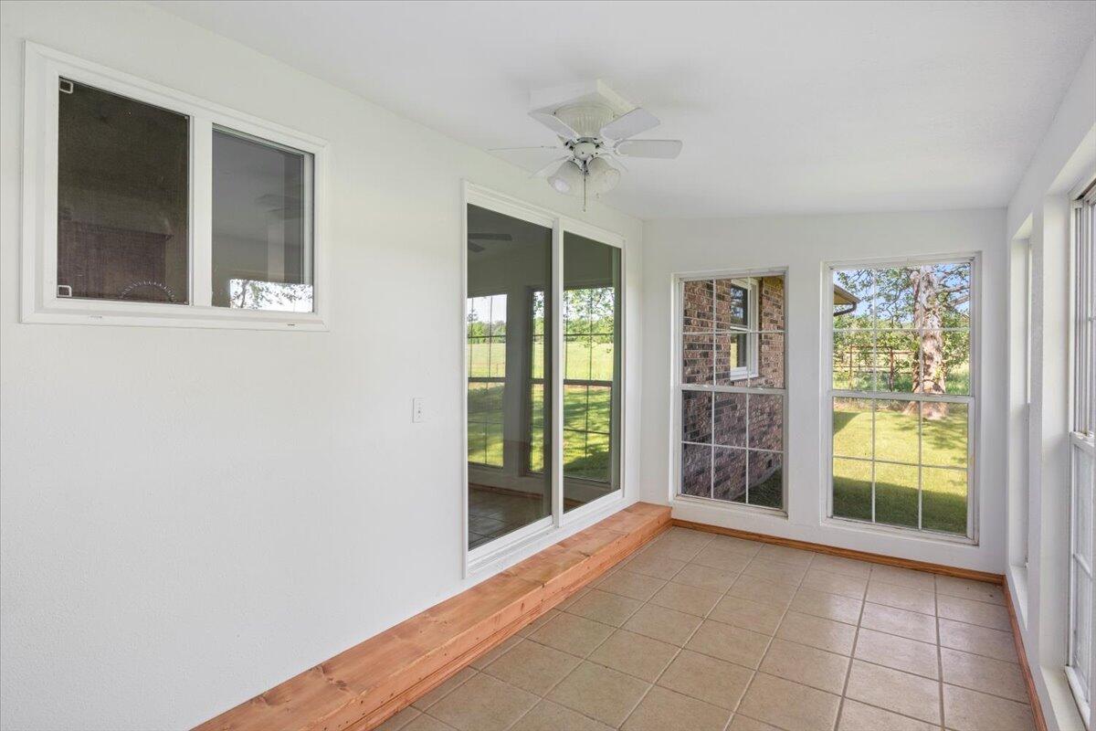 21272 Highway Y Property Photo 27