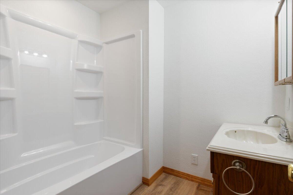 21272 Highway Y Property Photo 28