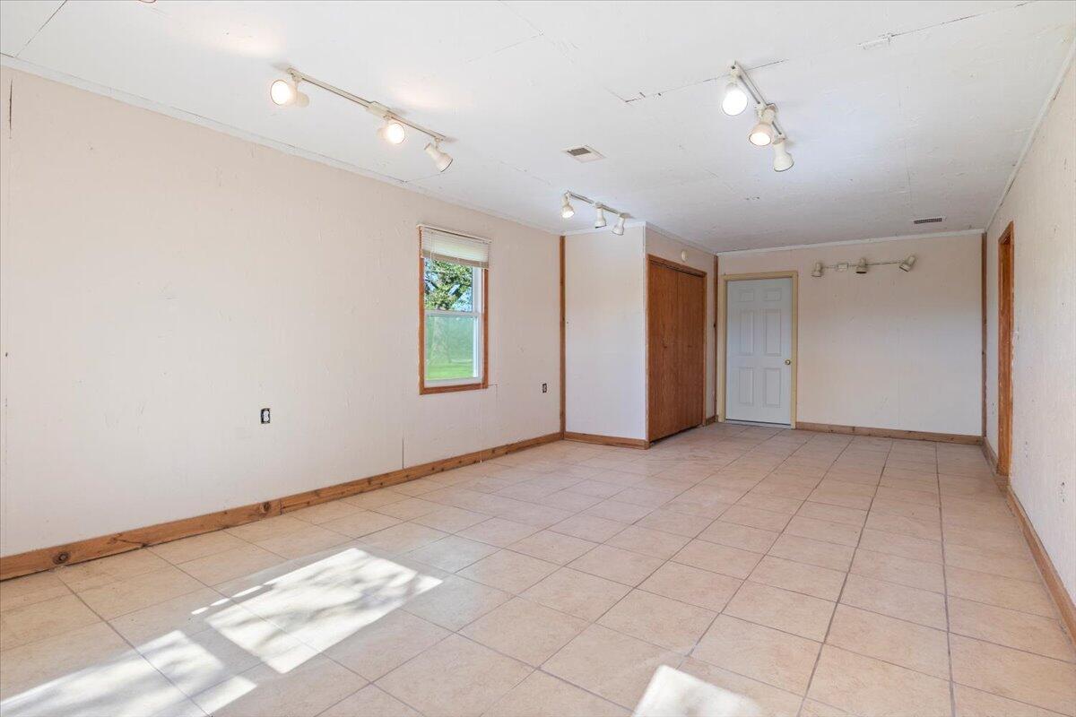 21272 Highway Y Property Photo 30