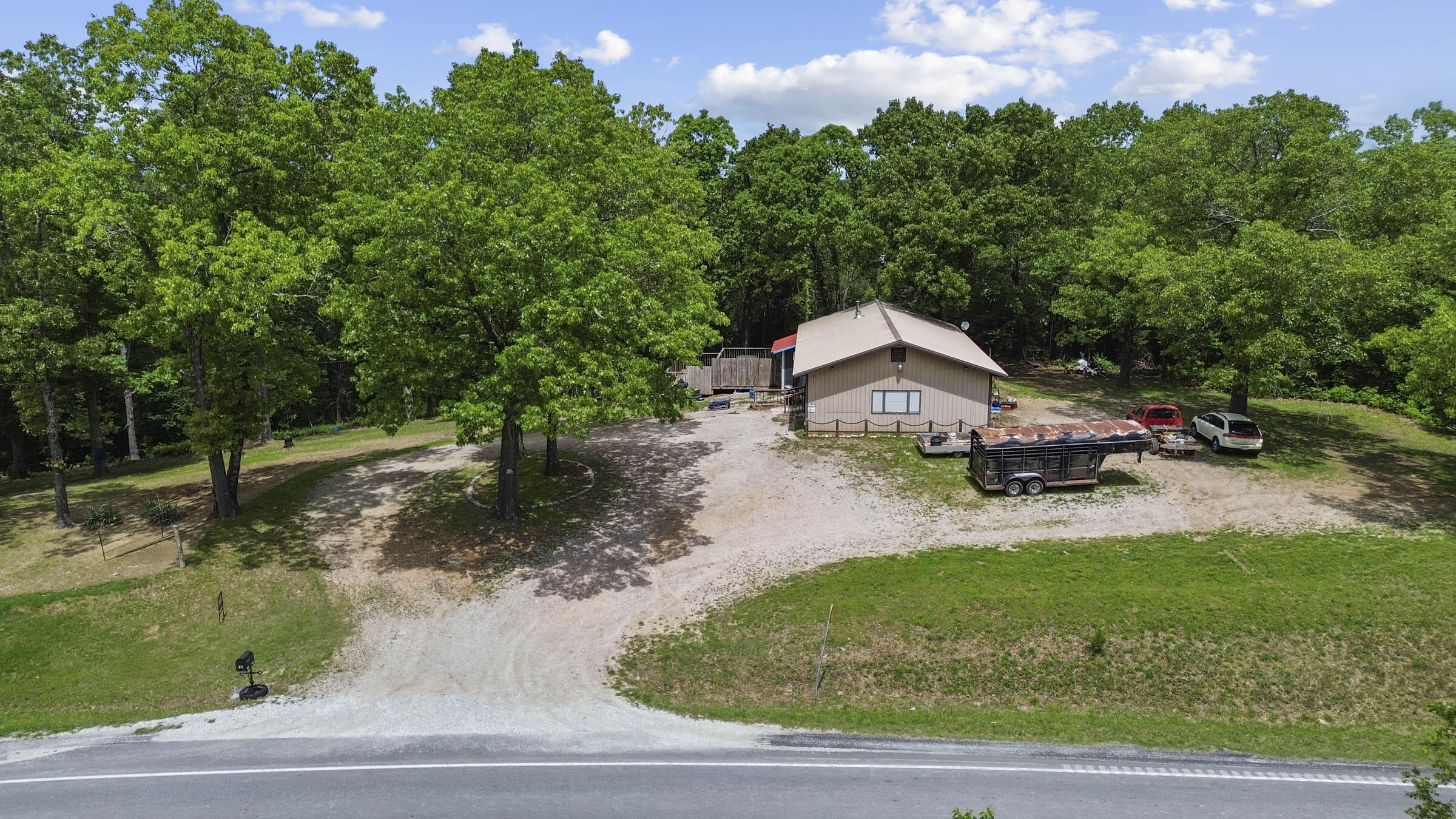 911 Highway 86 Property Photo