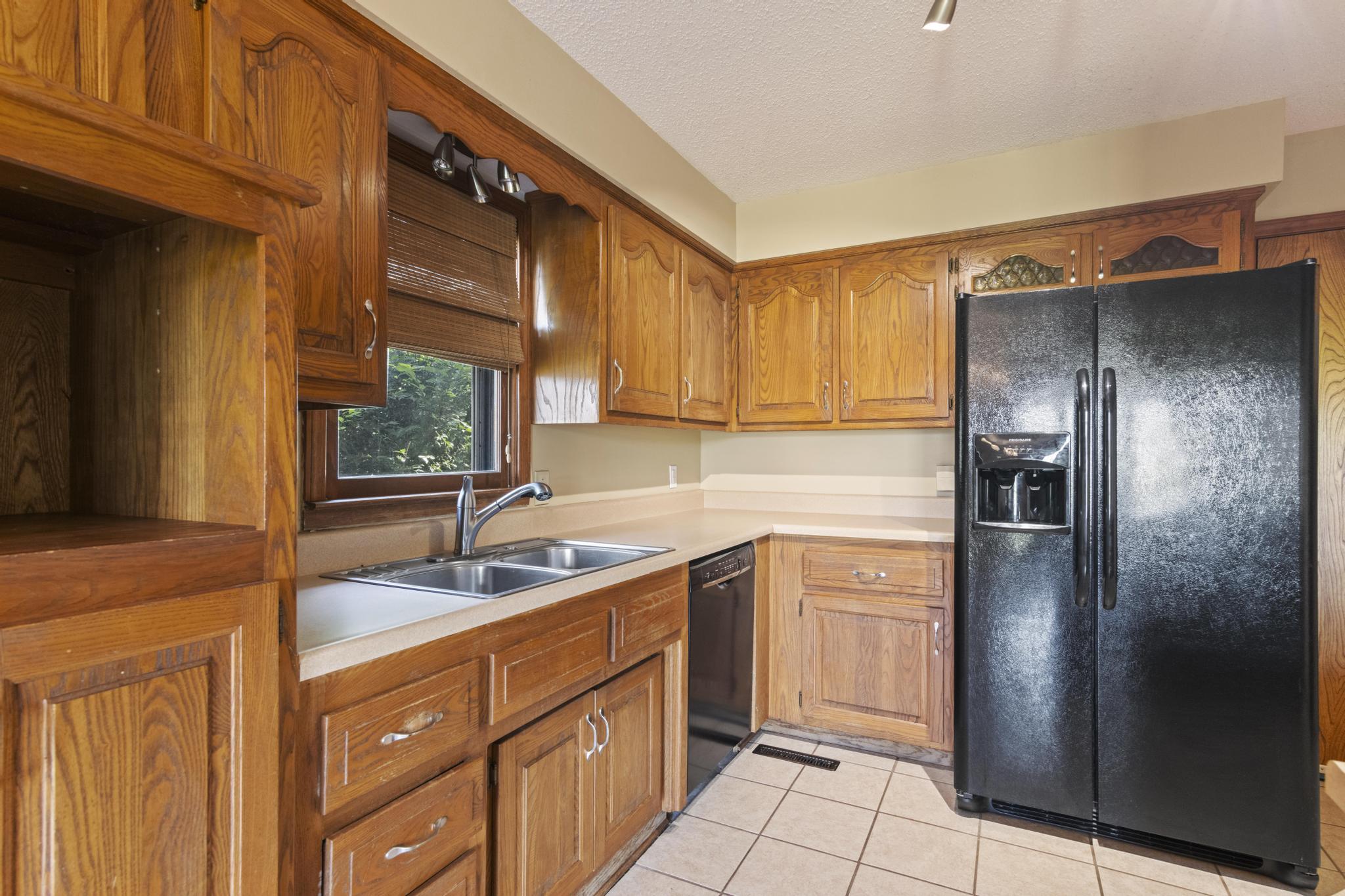 127 Grand Prairie Drive Property Photo 13