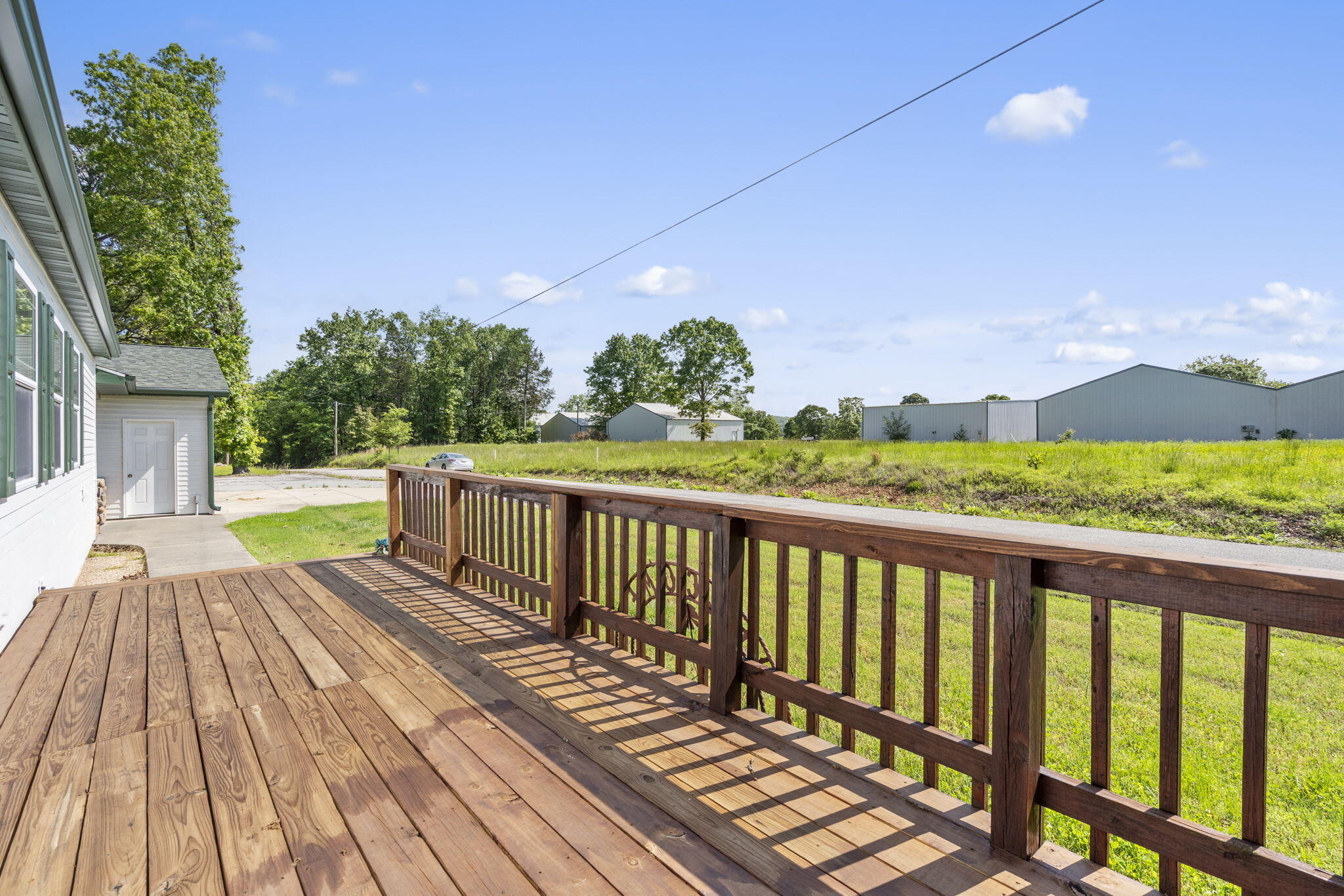 23111 Kings Lane Property Photo 8