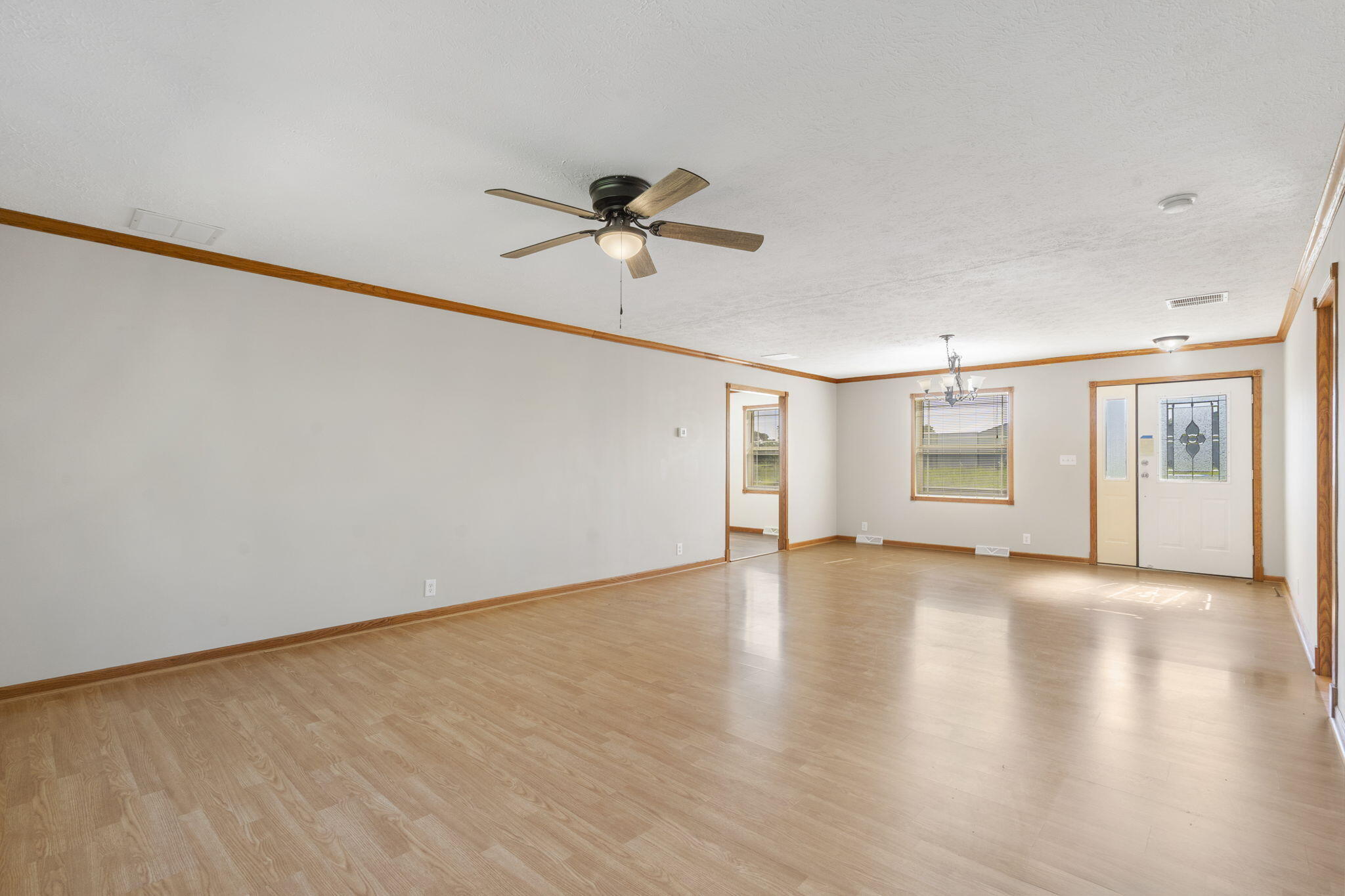 23111 Kings Lane Property Photo 13