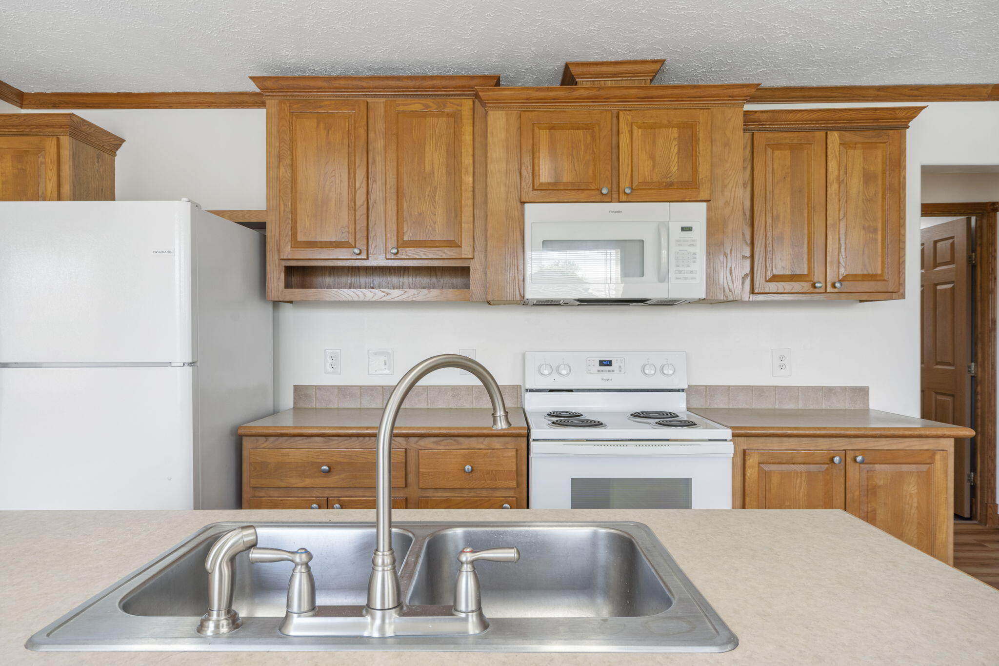 23111 Kings Lane Property Photo 17