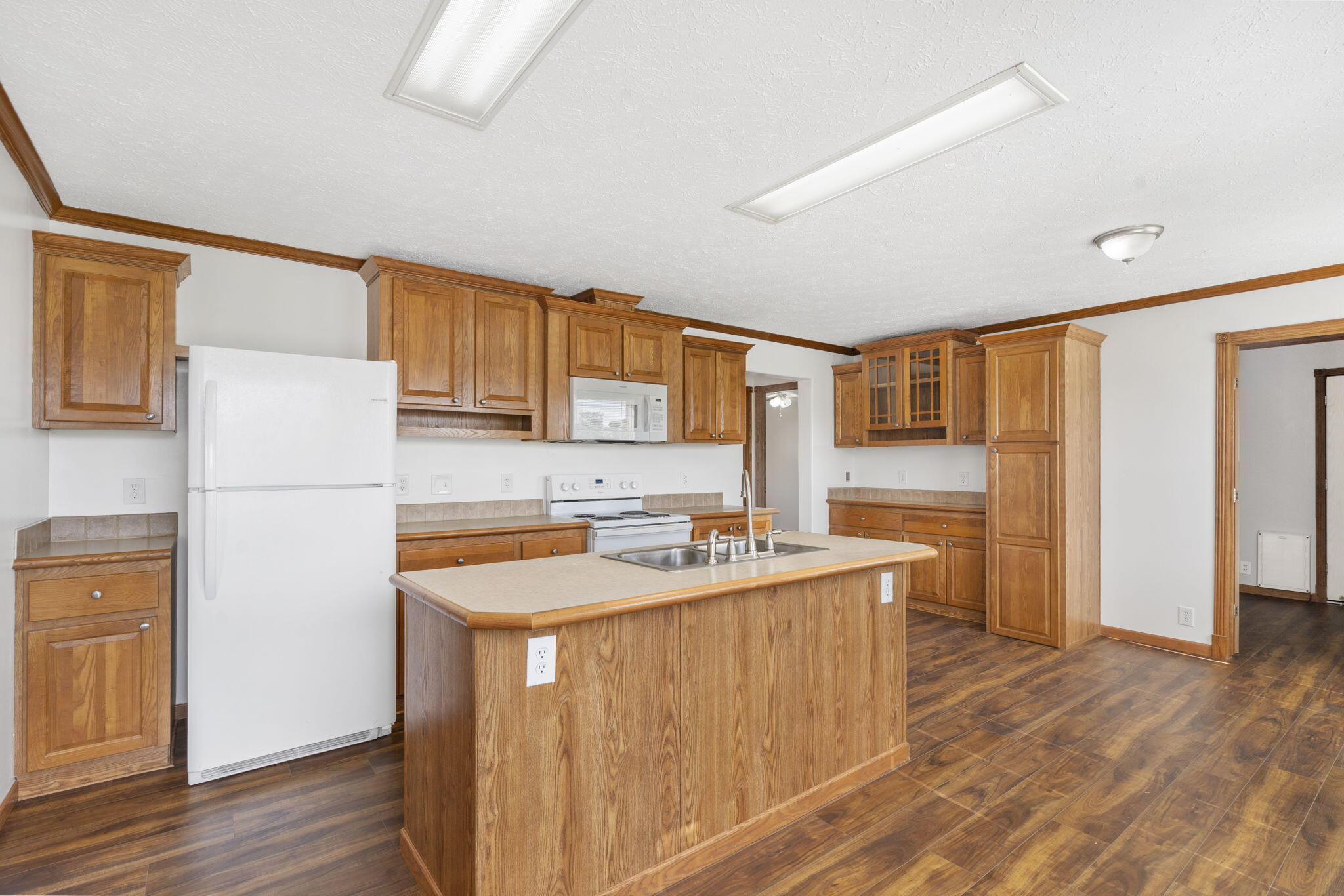 23111 Kings Lane Property Photo 18