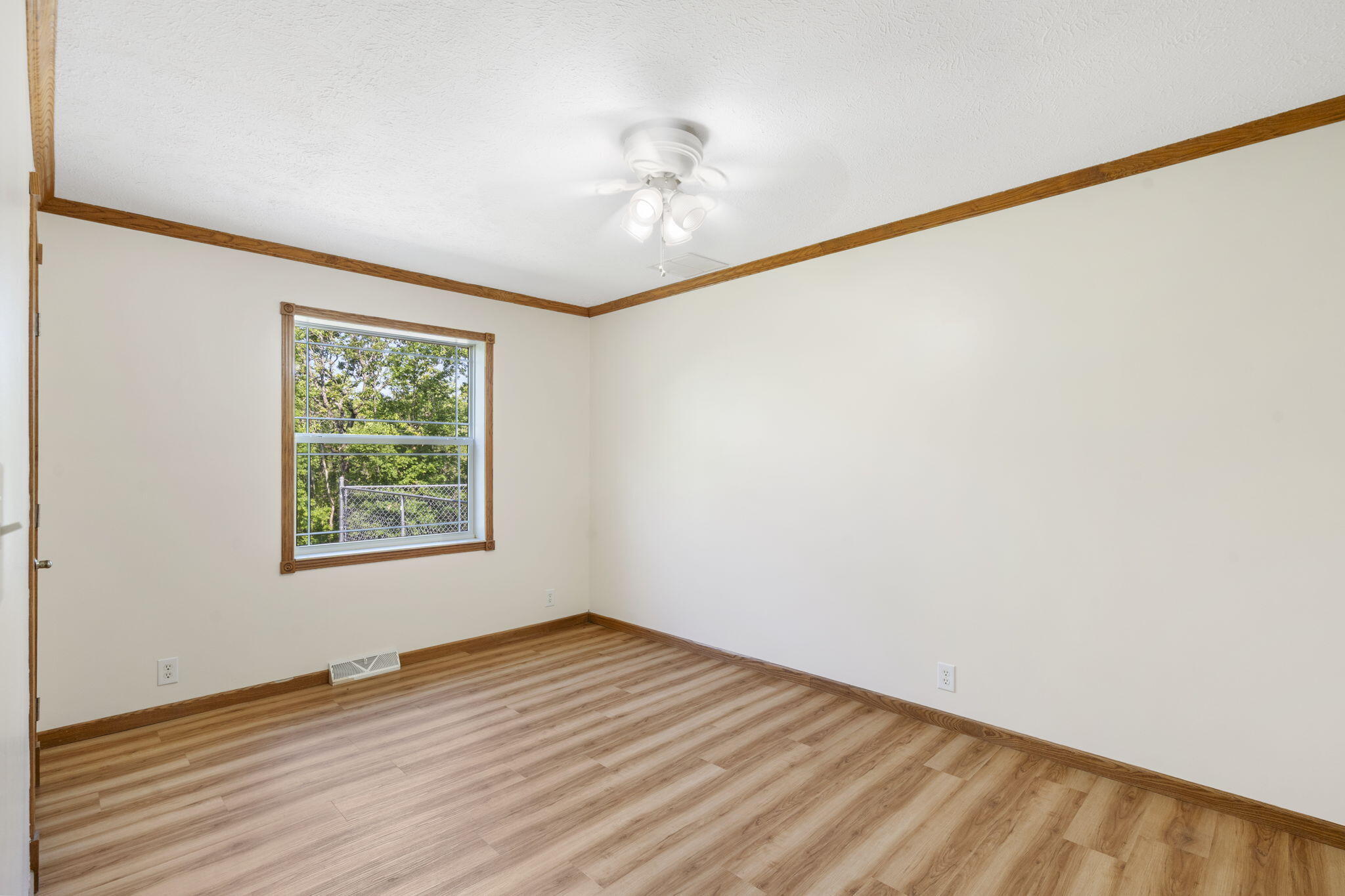 23111 Kings Lane Property Photo 22