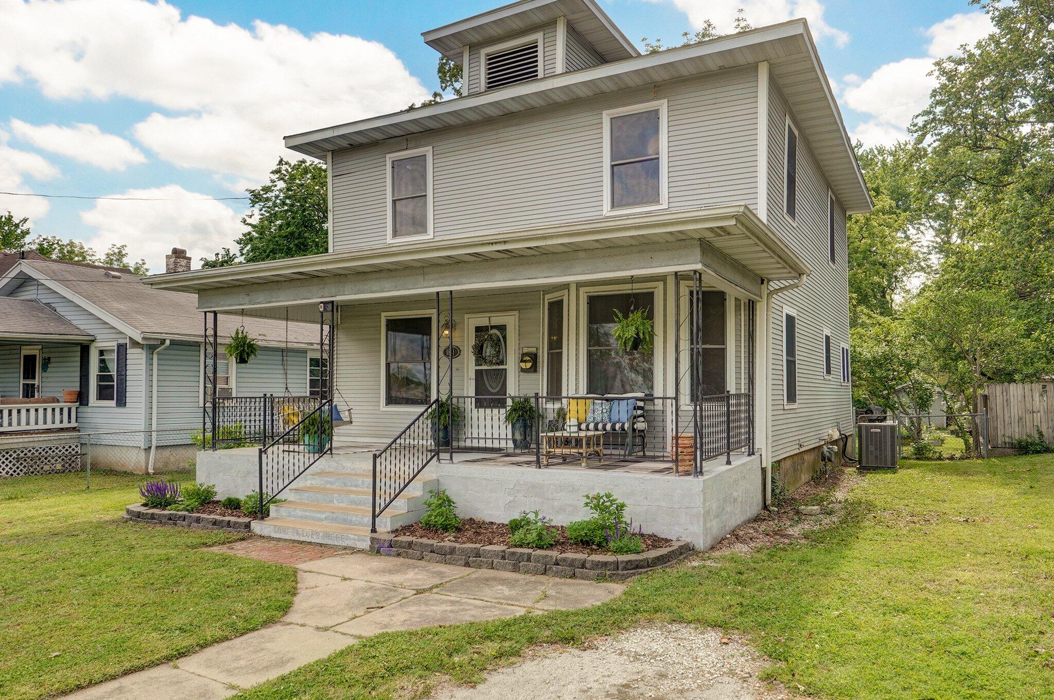 1871 North Douglas Avenue Property Photo 2