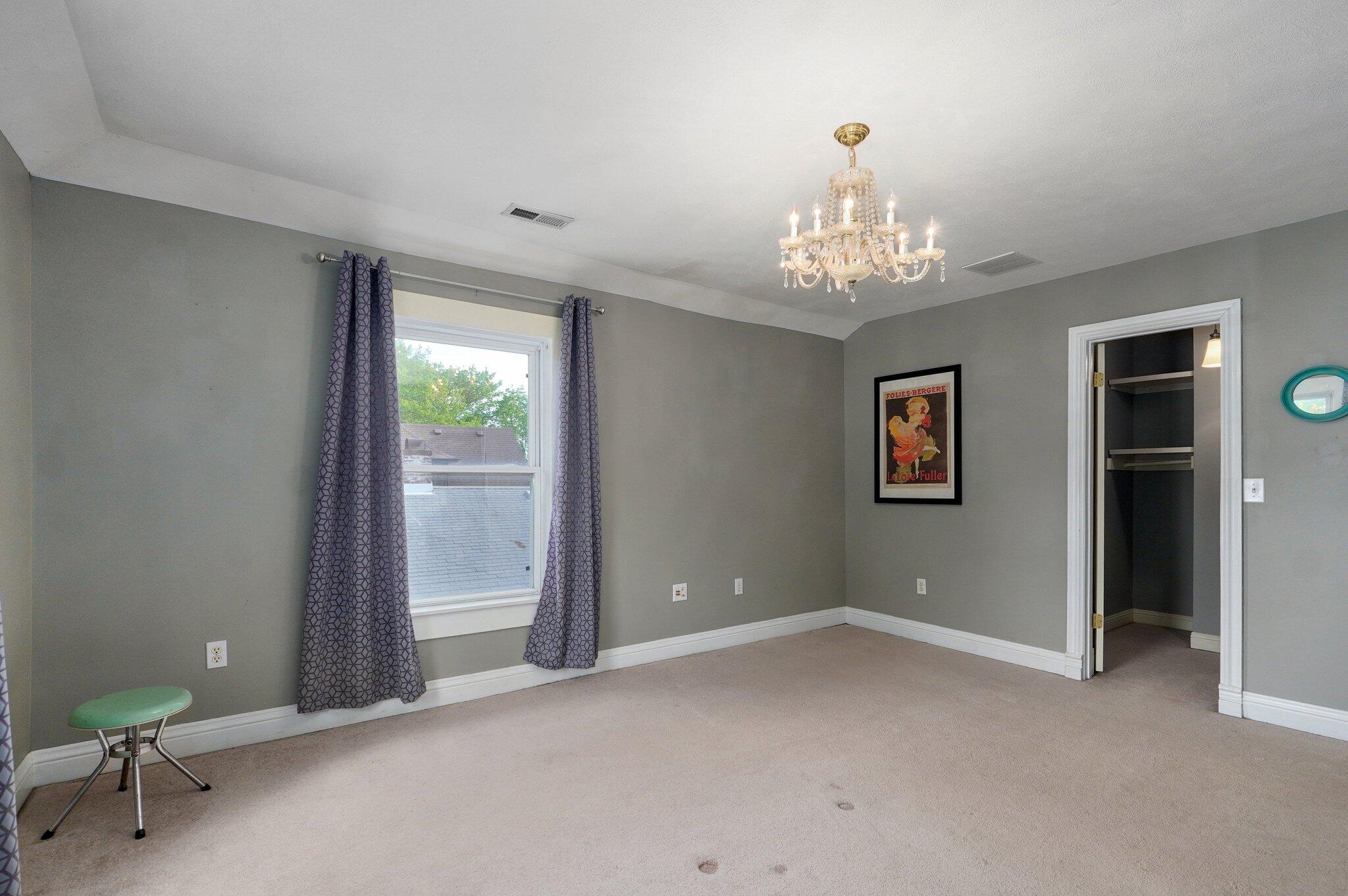 1871 North Douglas Avenue Property Photo 21