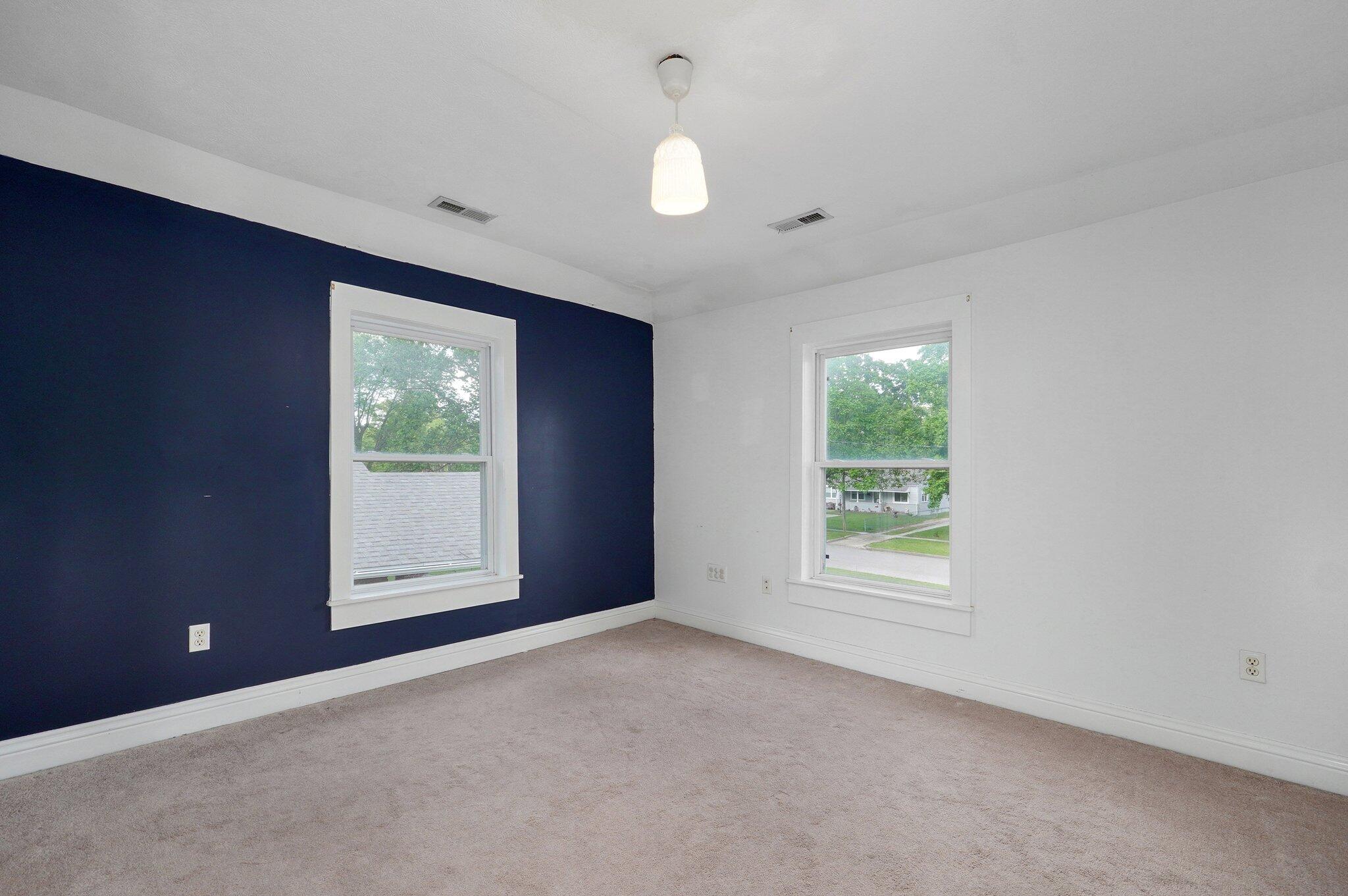 1871 North Douglas Avenue Property Photo 22