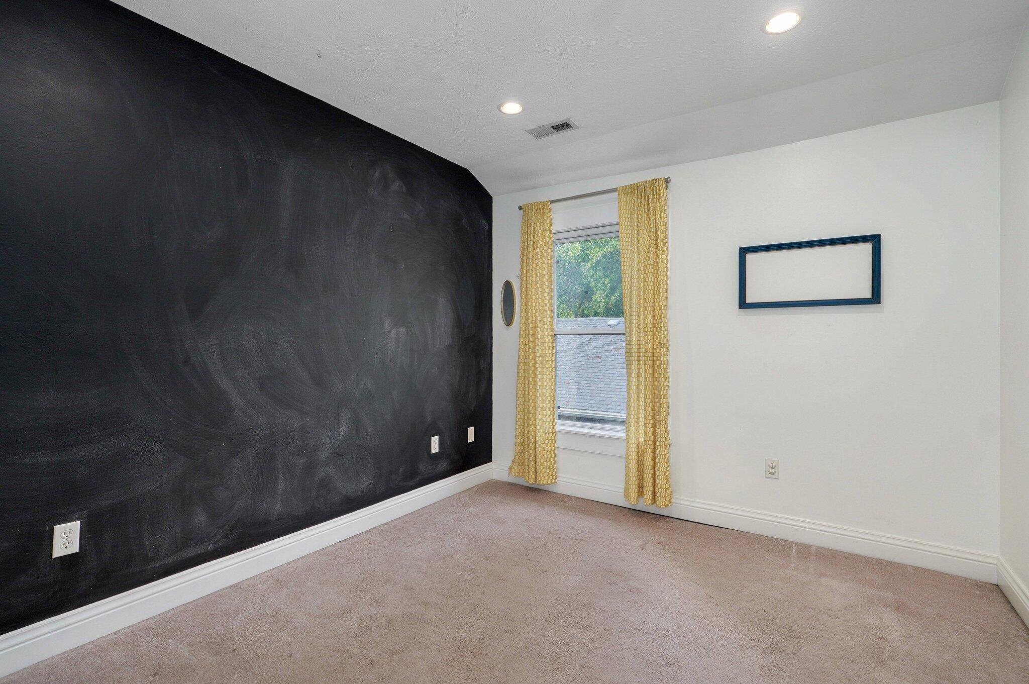 1871 North Douglas Avenue Property Photo 23