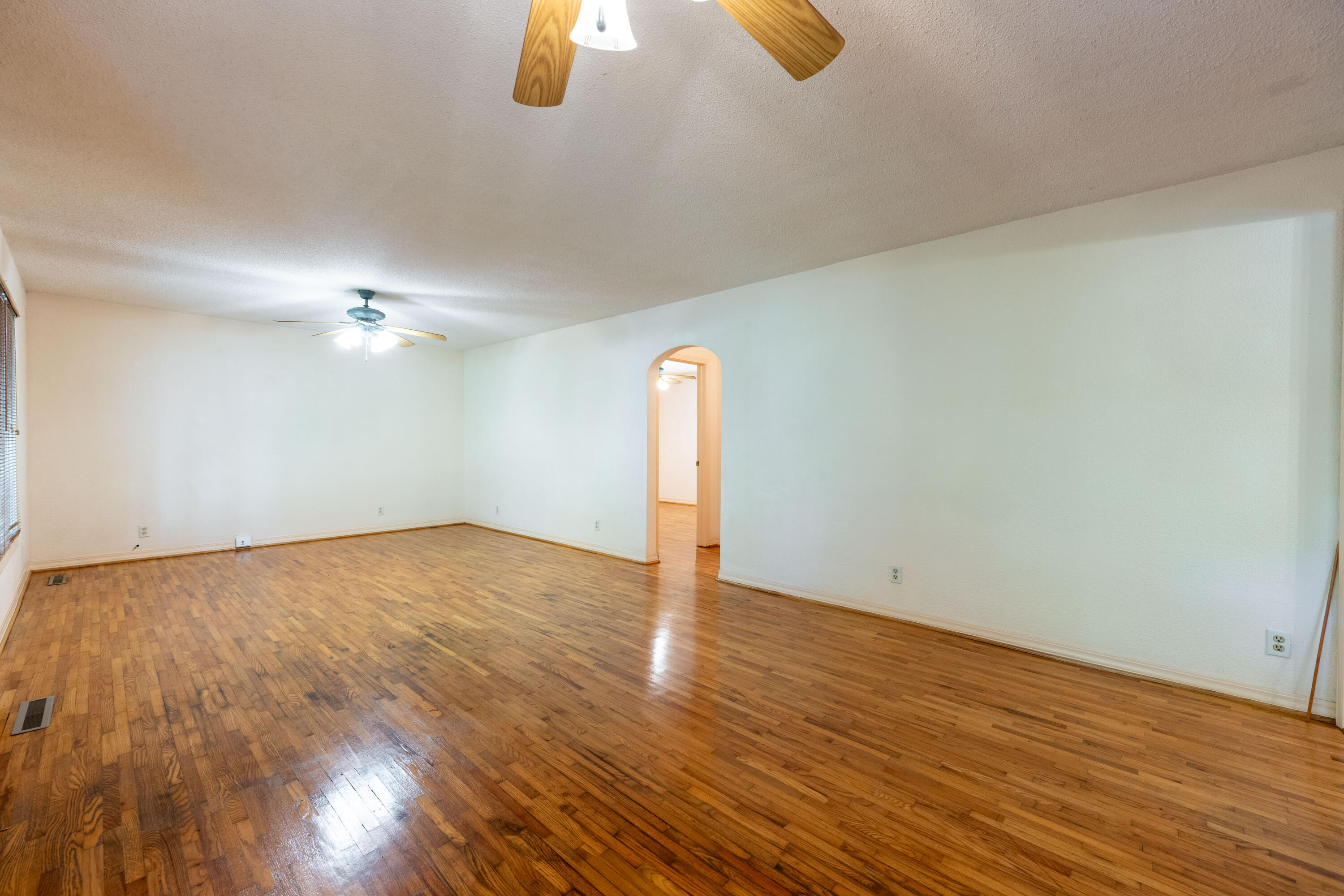 1857 South Holland Avenue Property Photo 10