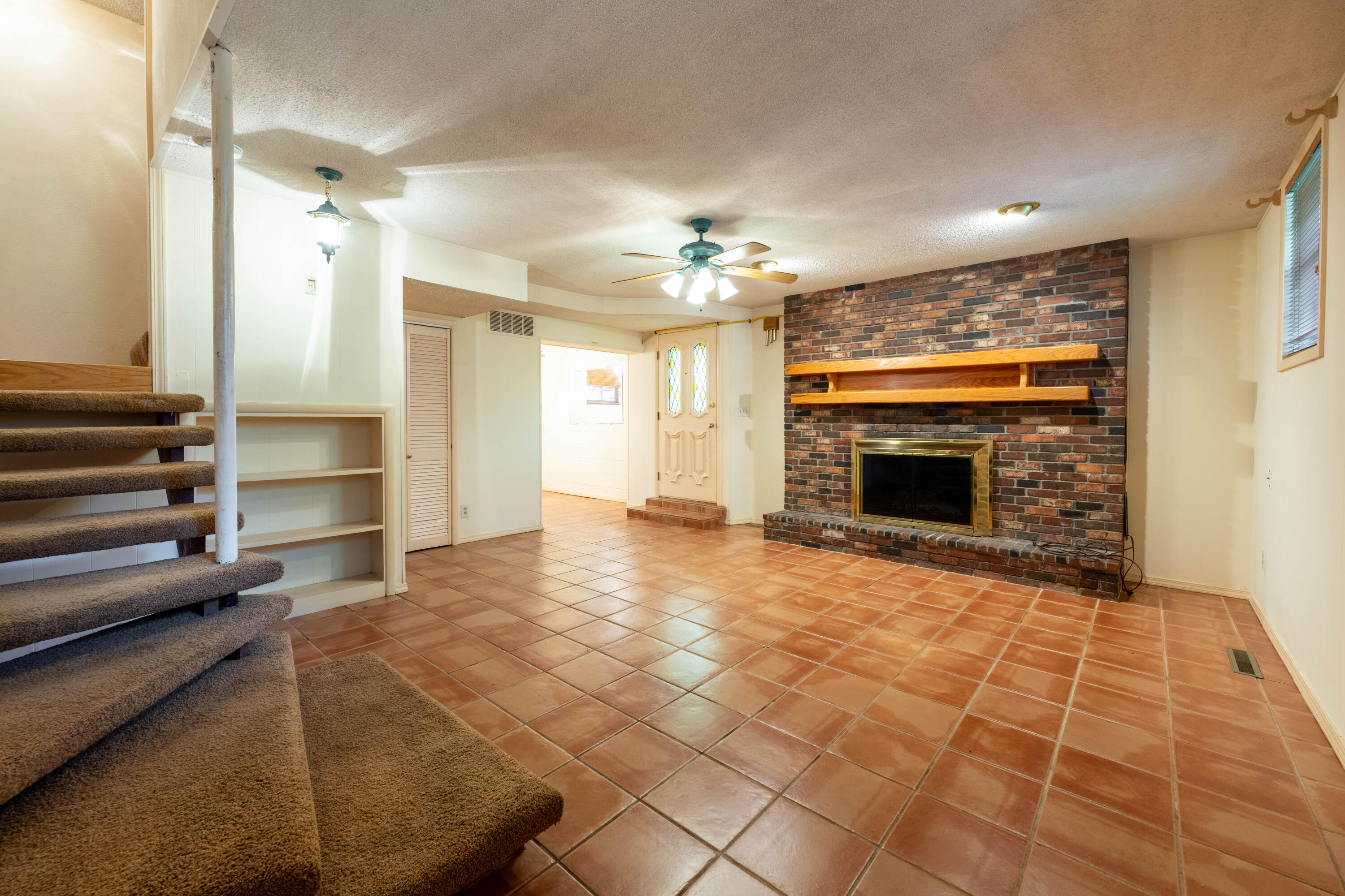 1857 South Holland Avenue Property Photo 19